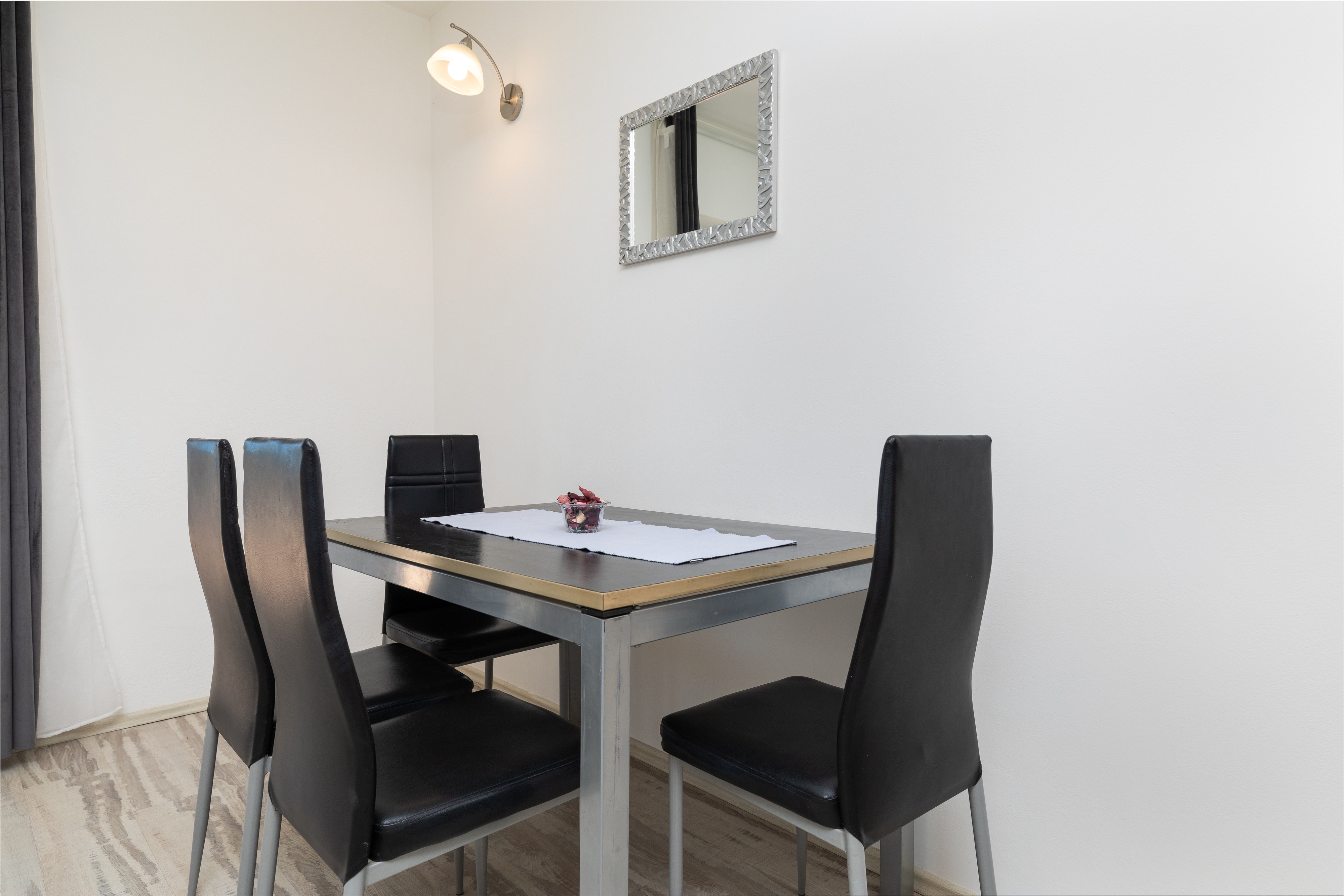 Two bedroom apartment near beach Mimice, Omiš  A-f