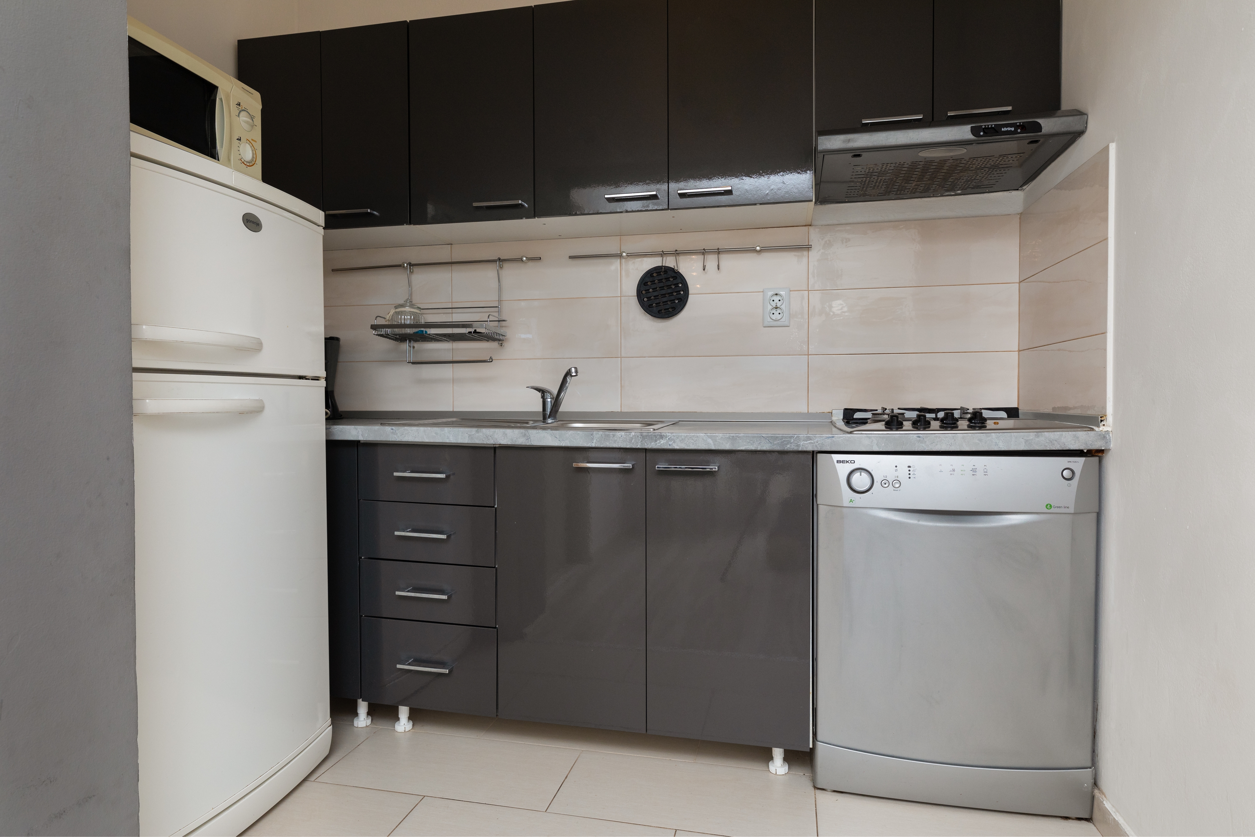 Two bedroom apartment near beach Mimice, Omiš  A-f