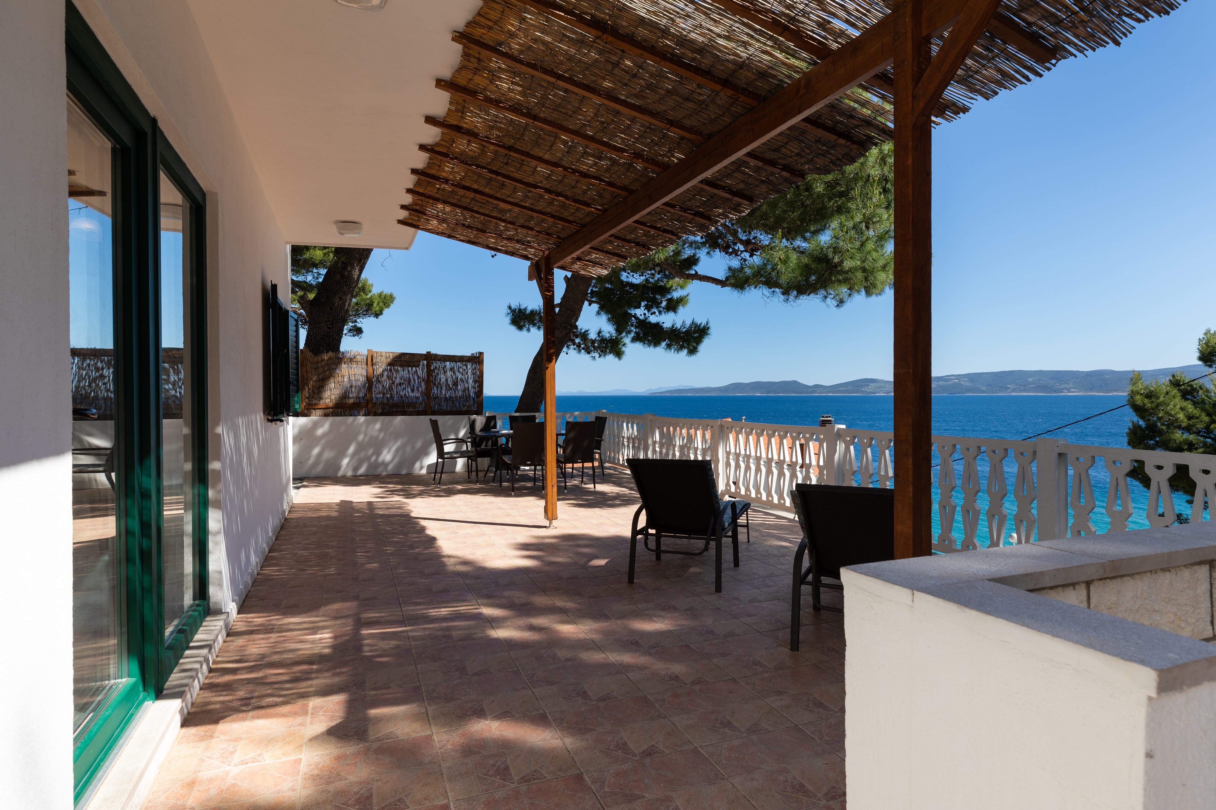 Two bedroom apartment near beach Mimice, Omiš  A-f