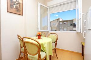 Appartamenti con parcheggio Almissa - Omiš - 2738