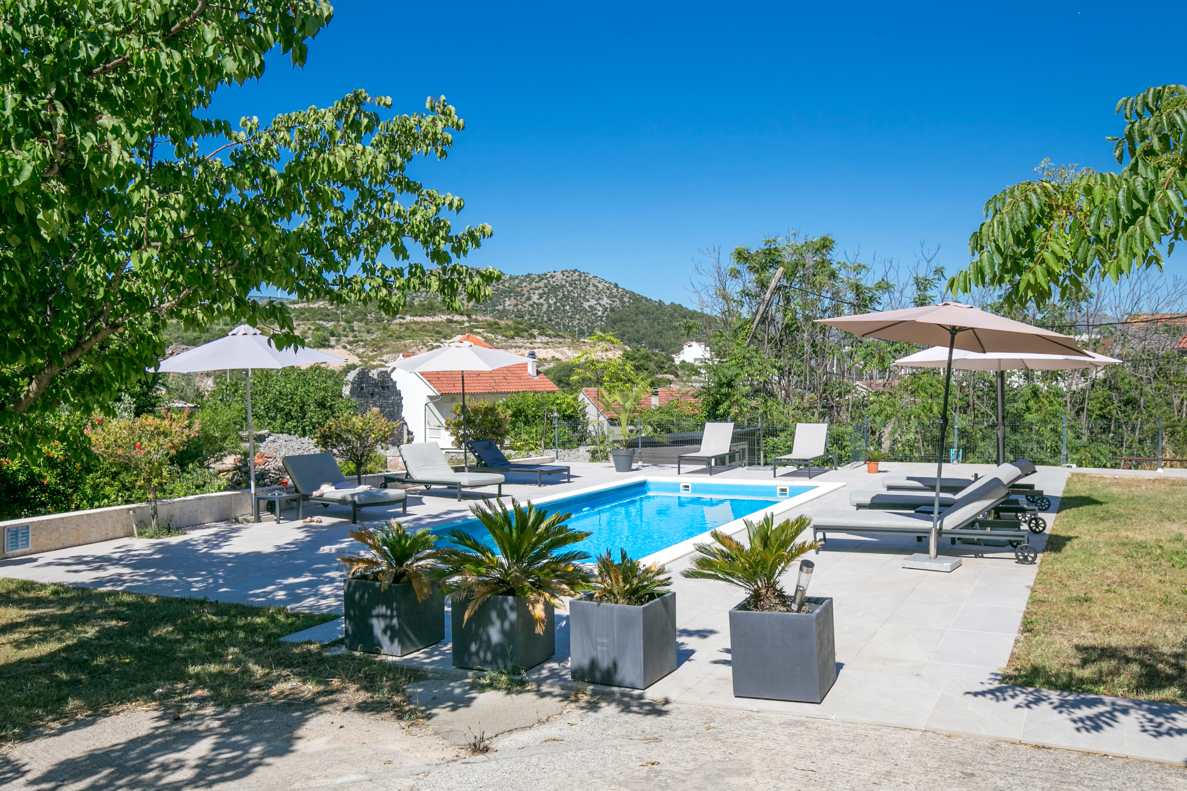 Appartement de deux chambres avec une piscine Marina, Trogir (A-27449-b)
