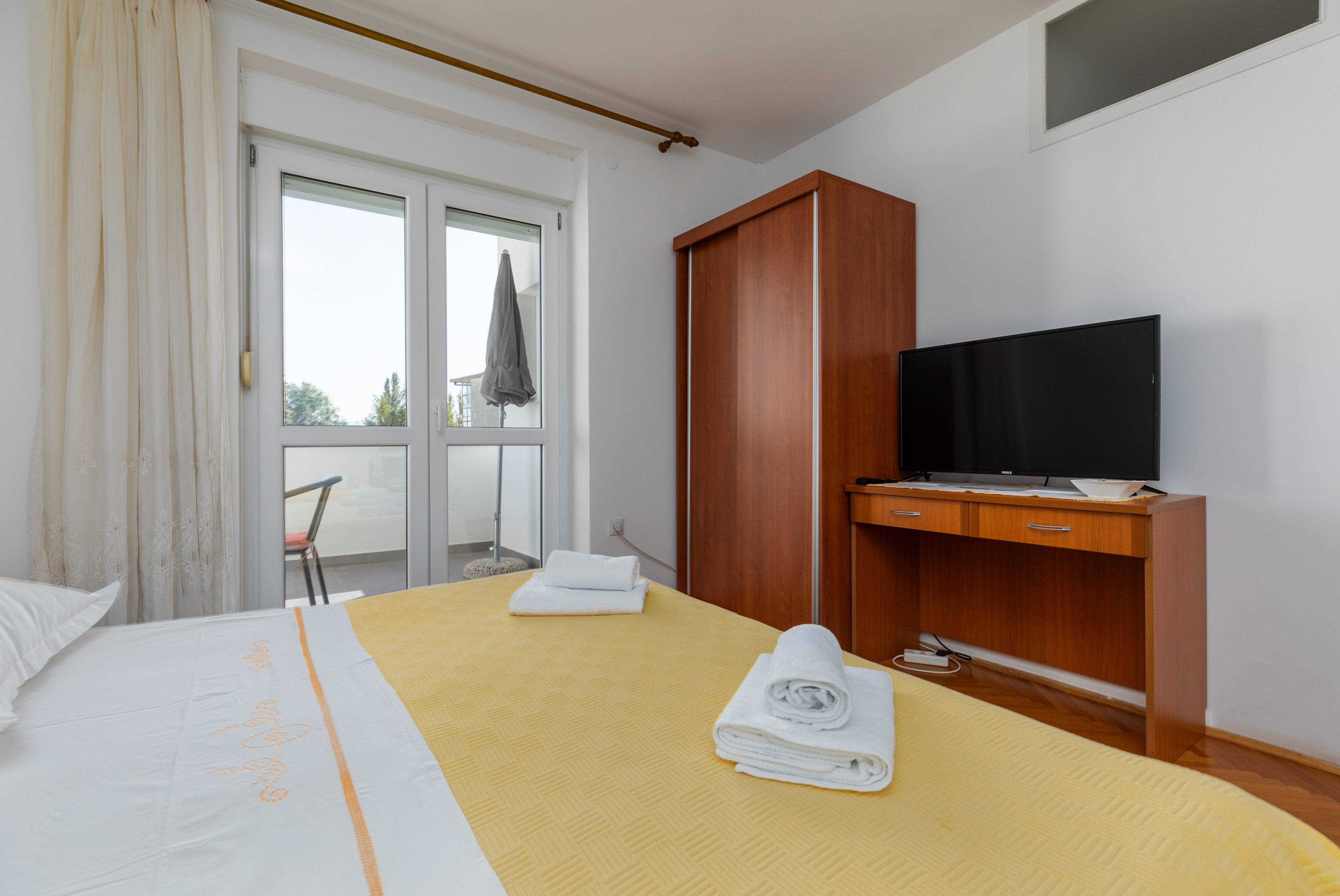 Studio flat with terrace Omiš (AS-2745-a) Studio flat with terrace Omiš (AS-2745-a)