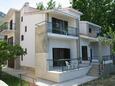 Duće, Omiš, Property 2746 - Apartments and Rooms near sea with sandy beach.