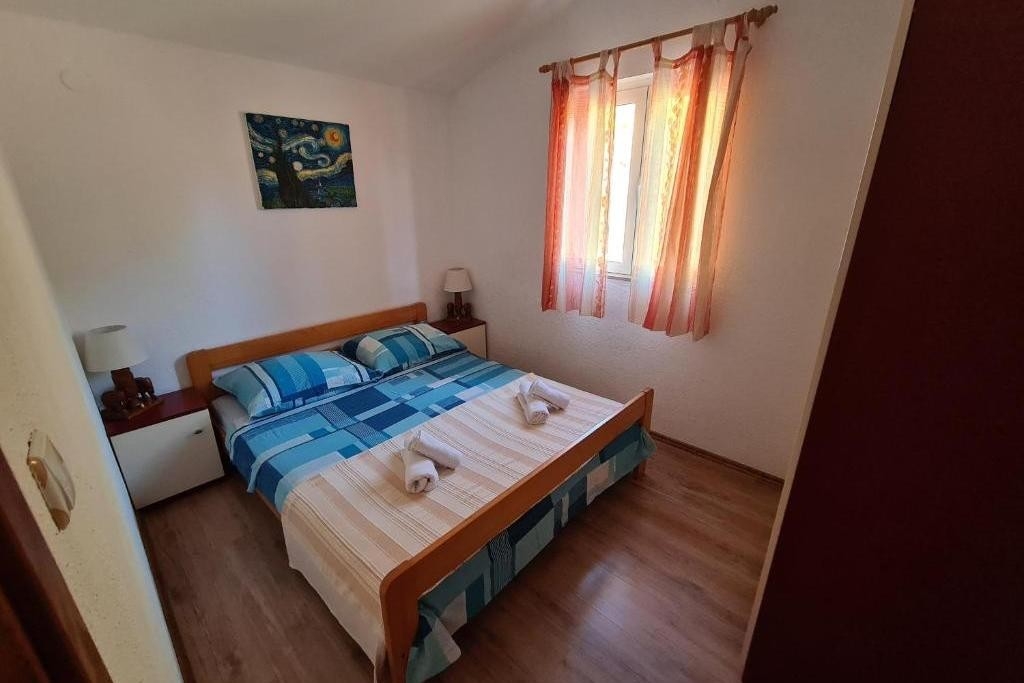 Top Hvar Rapak Top Hvar Rapak