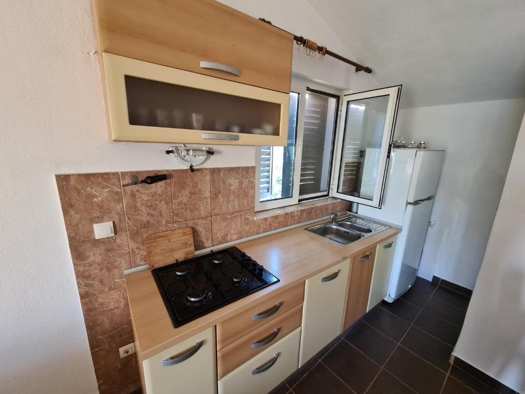 Top Hvar Rapak Top Hvar Rapak