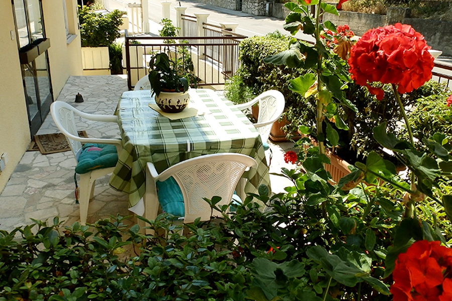 Two bedroom apartment with terrace and sea view Orebić, Pelješac  A-b