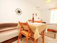 Dining room Orebić, Dining room in the studio-apartment, WiFi.