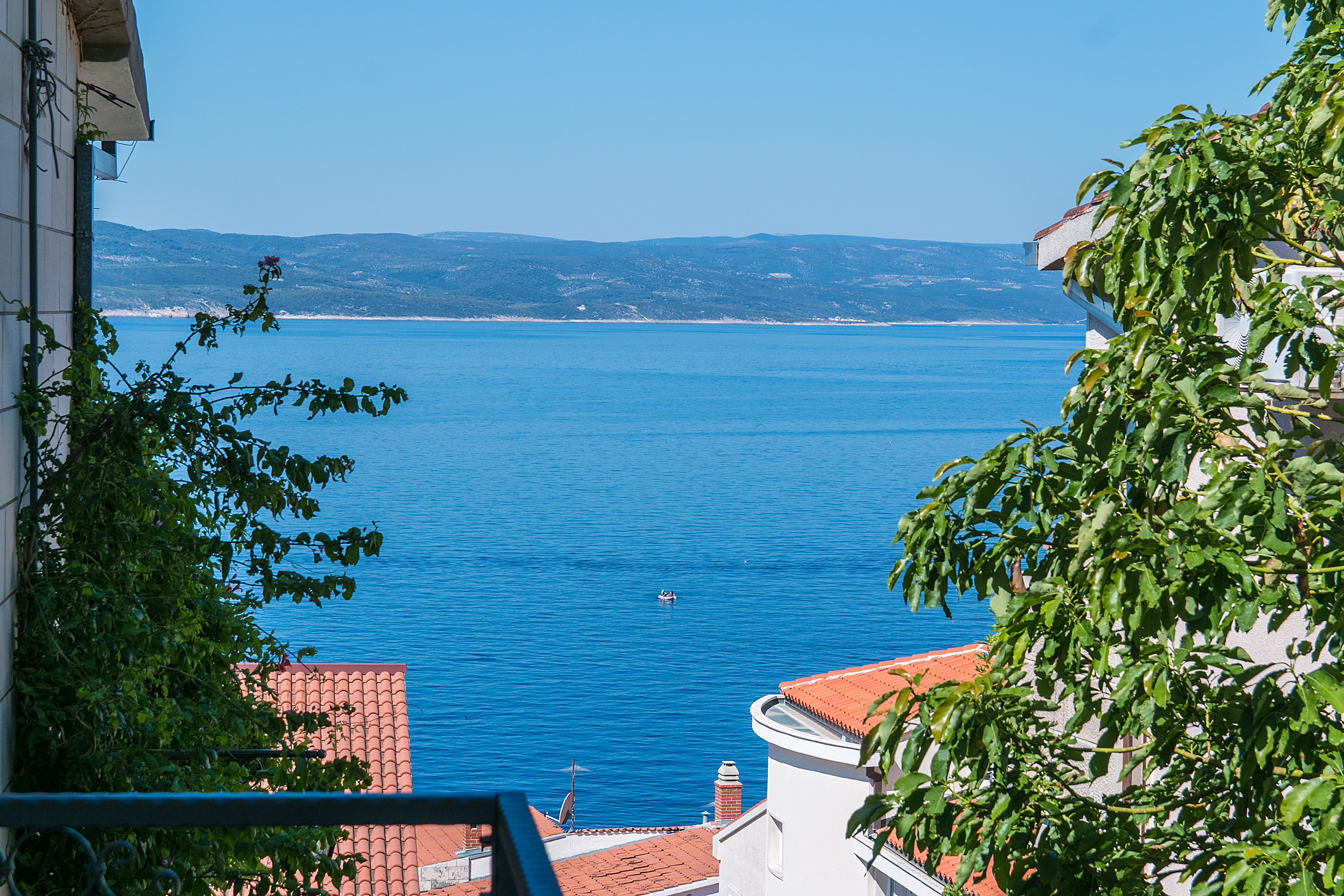 Two bedroom apartment with balcony and sea view Brela, Makarska  A-a