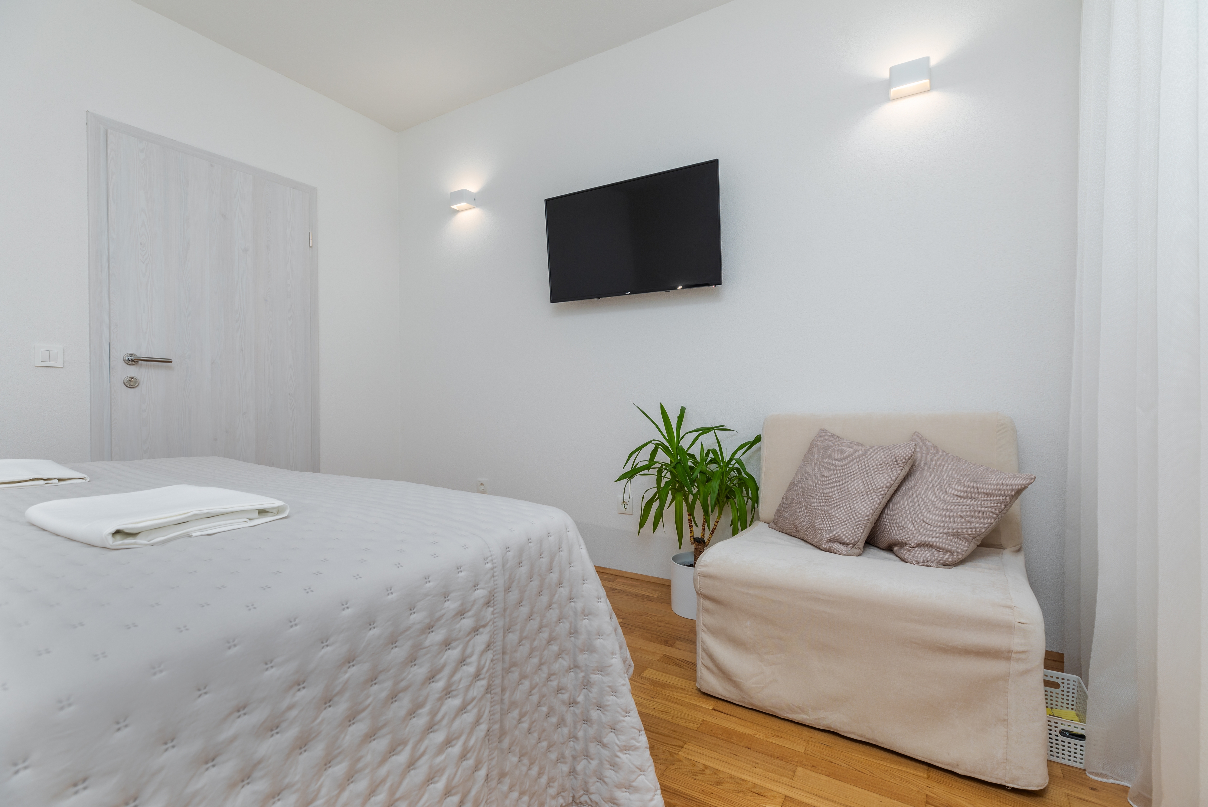 Two bedroom apartment with balcony and sea view Brela, Makarska  A-a