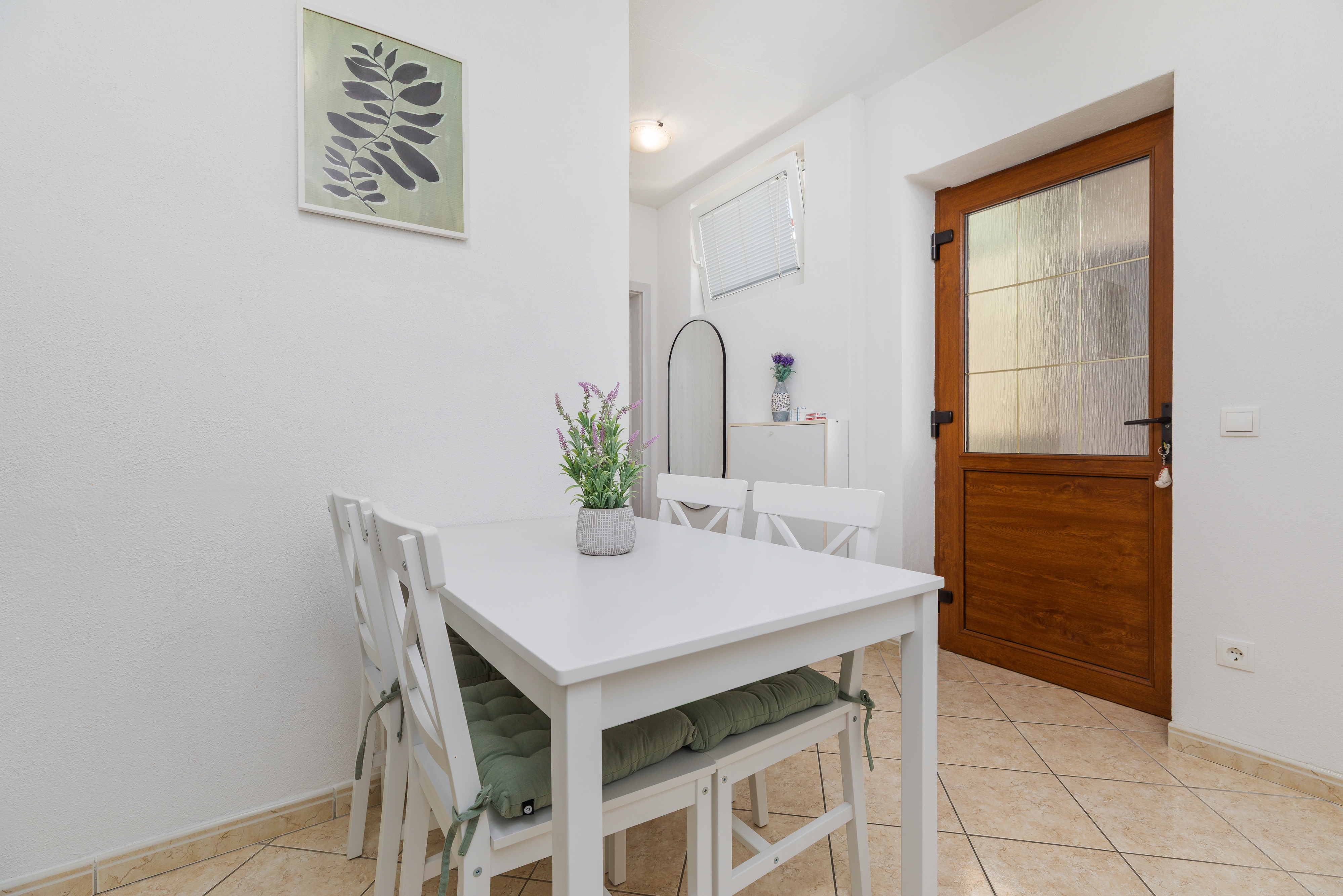 Two bedroom apartment with balcony and sea view Brela, Makarska (A-2752-a) Two bedroom apartment with balcony and sea view Brela, Makarska (A-2752-a)