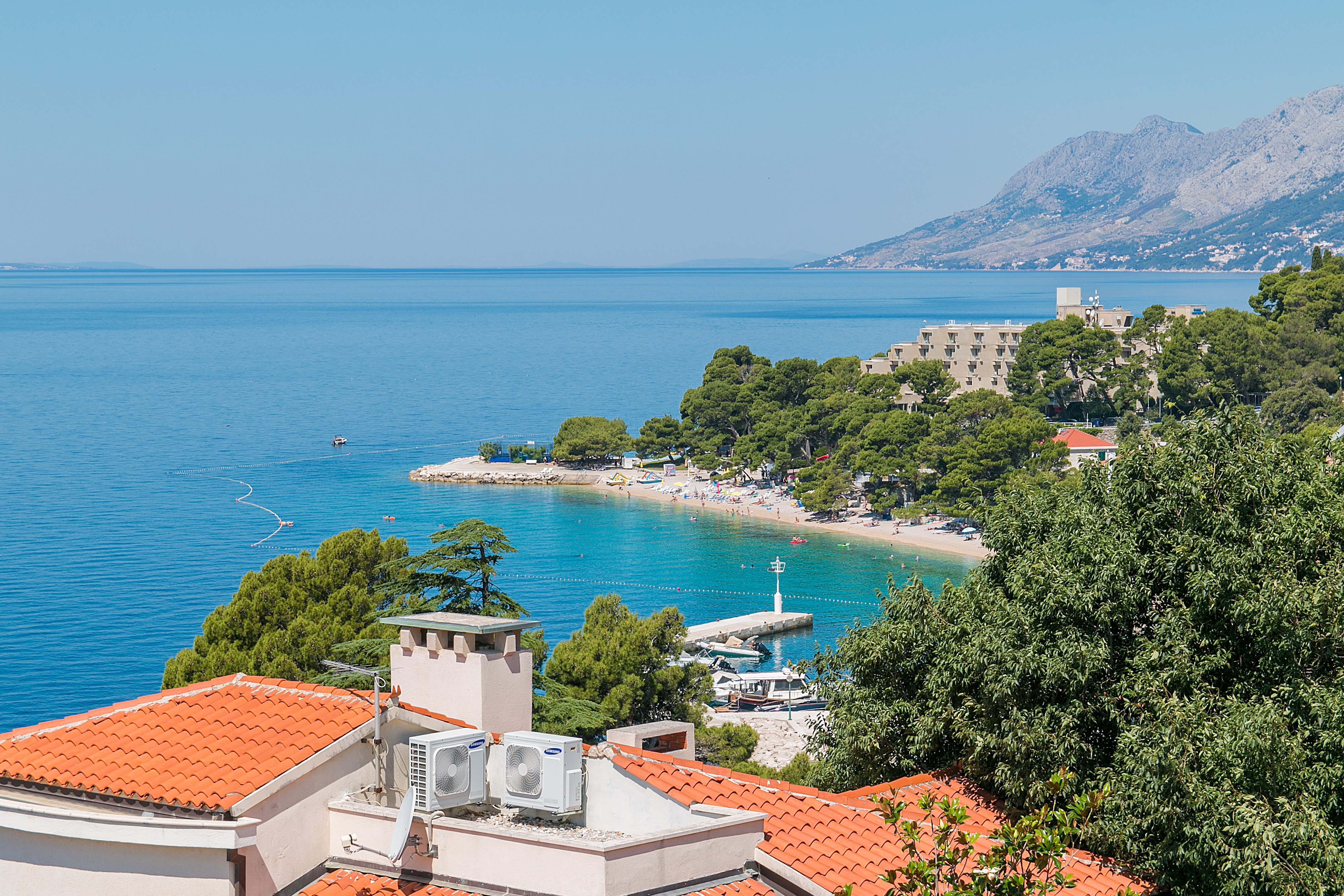 Two bedroom apartment with balcony and sea view Brela, Makarska  A-b