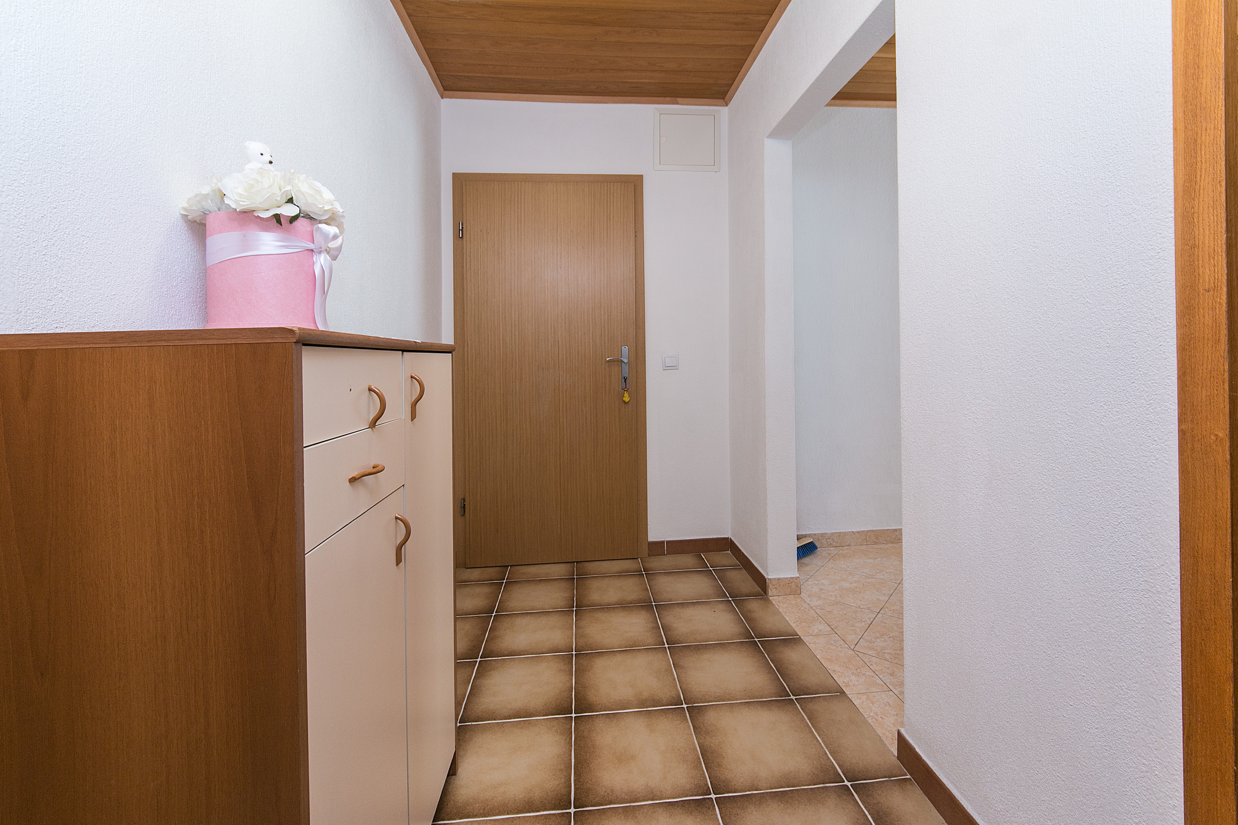 Two bedroom apartment with balcony and sea view Brela, Makarska  A-b