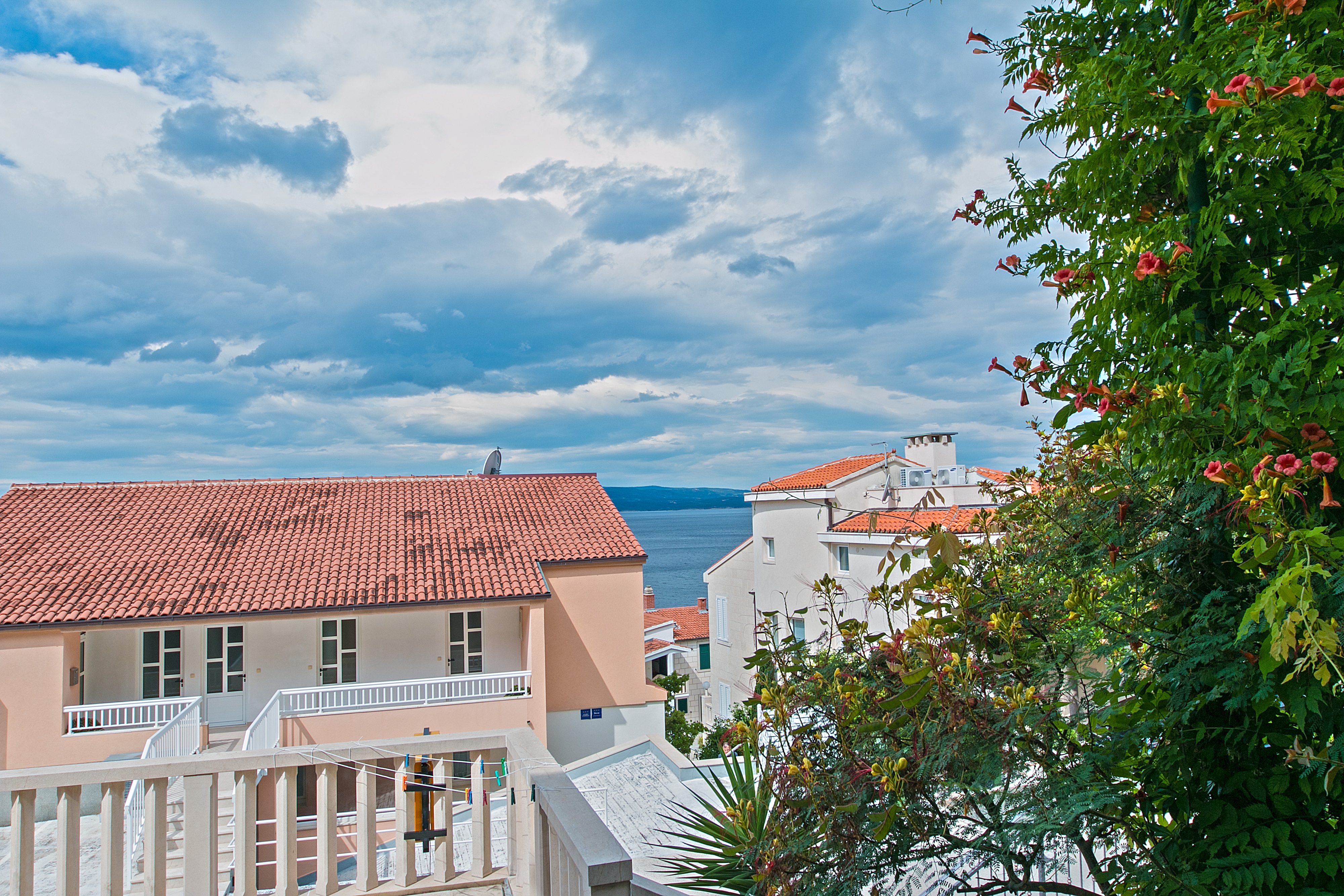Studio flat with terrace and sea view Brela, Makarska  AS-a