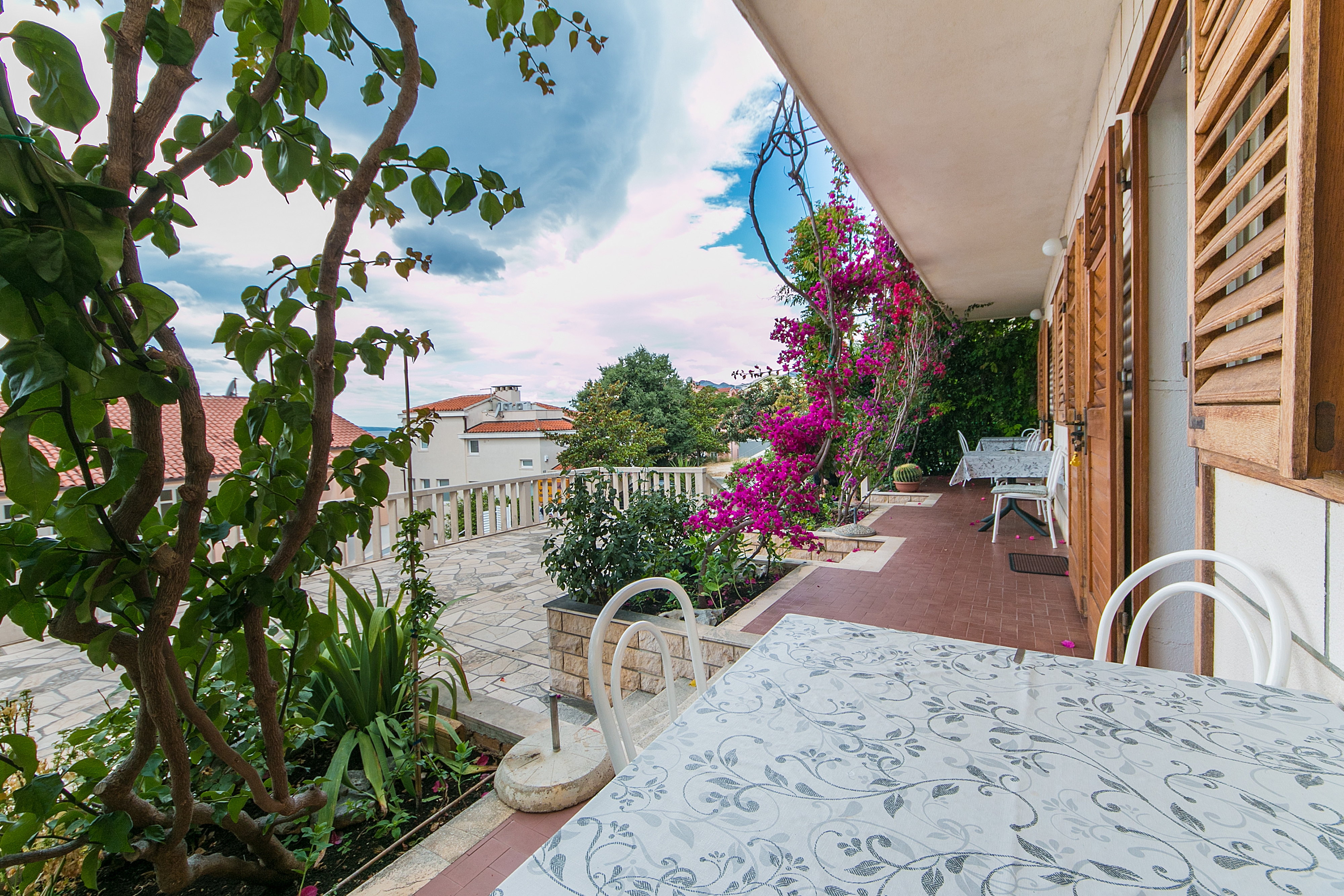 Studio flat with terrace and sea view Brela, Makarska (AS-2752-c)