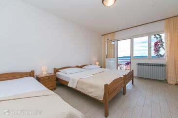 Brela, Ložnice v ubytování typu room, s klimatizací a WiFi.