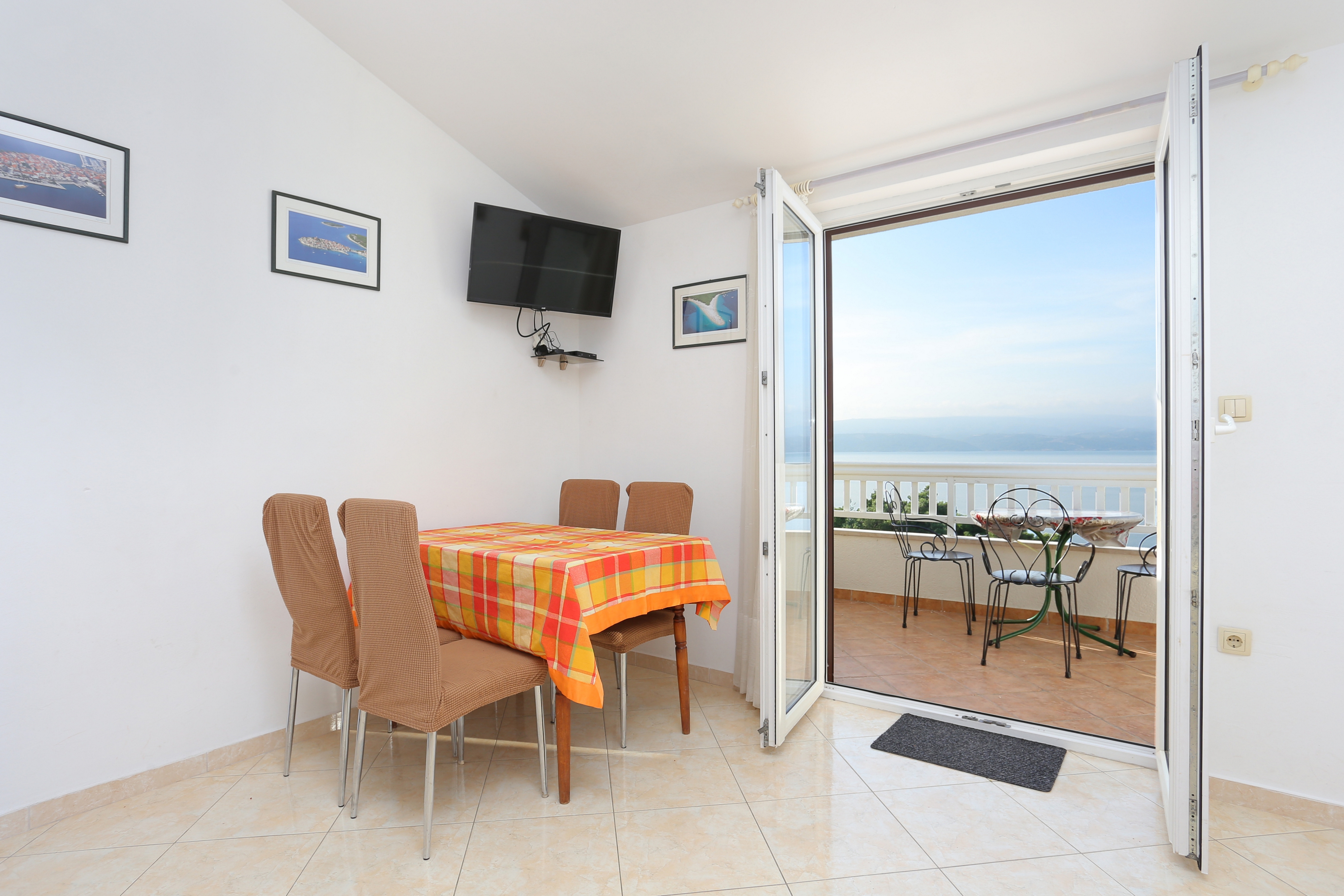 One bedroom apartment with terrace and sea view Balića Rat, Omiš (A-2753-b)