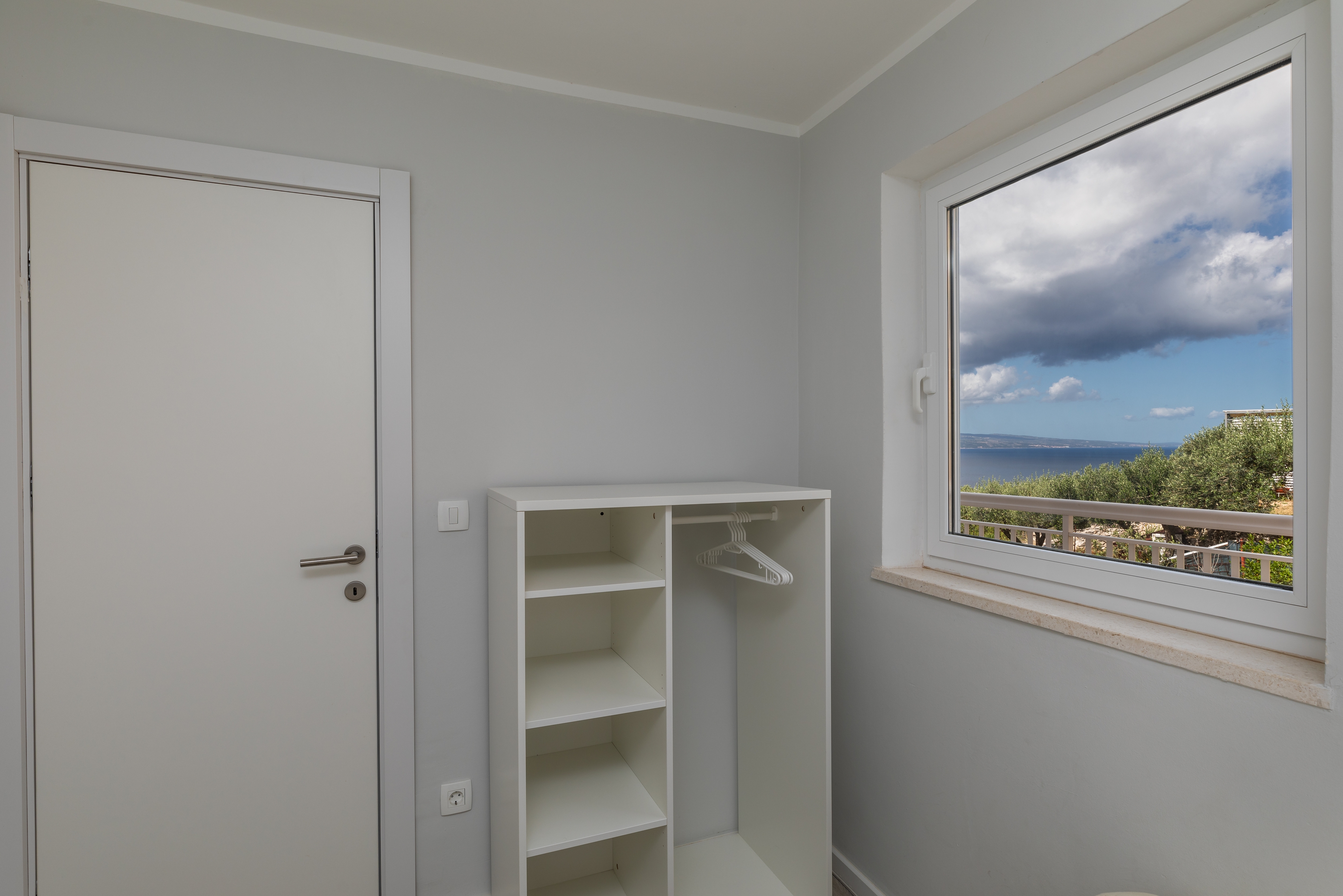 Two bedroom apartment with terrace and sea view Mimice, Omiš  A-a