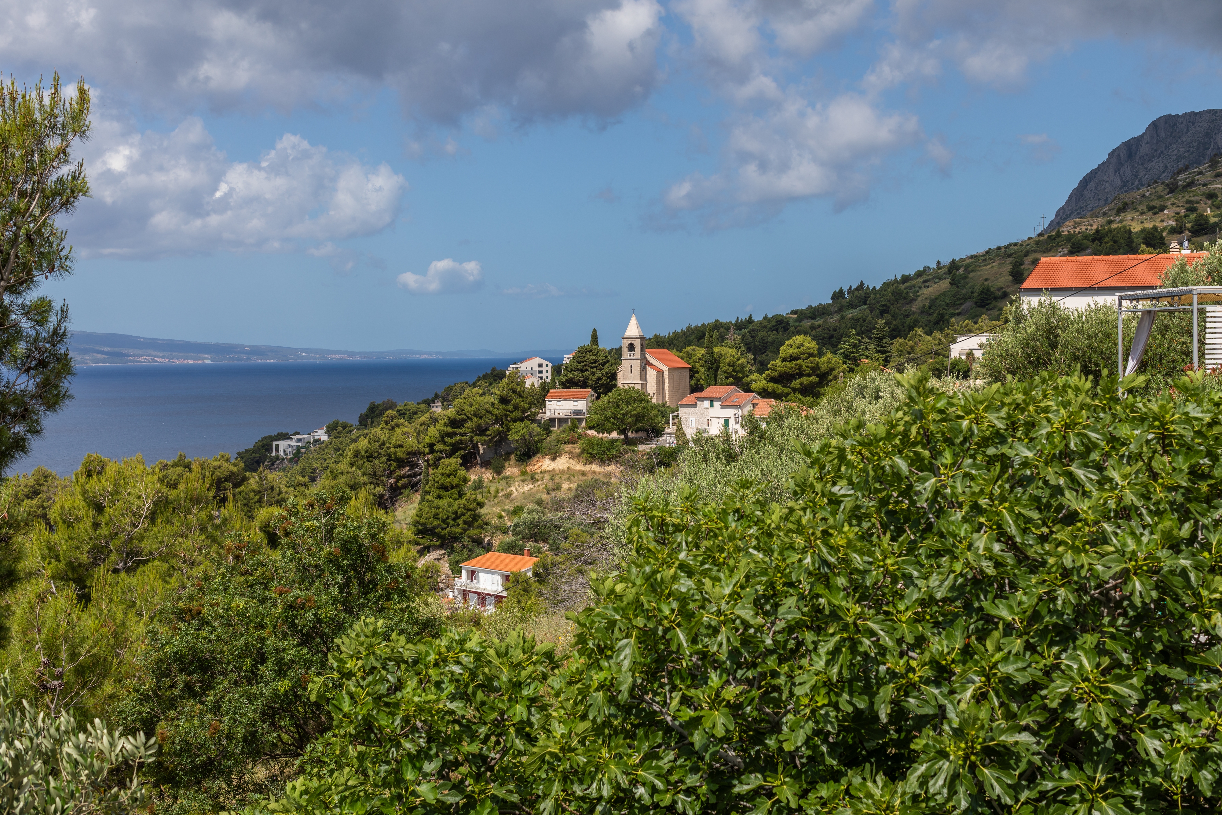 Two bedroom apartment with terrace and sea view Mimice, Omiš  A-a
