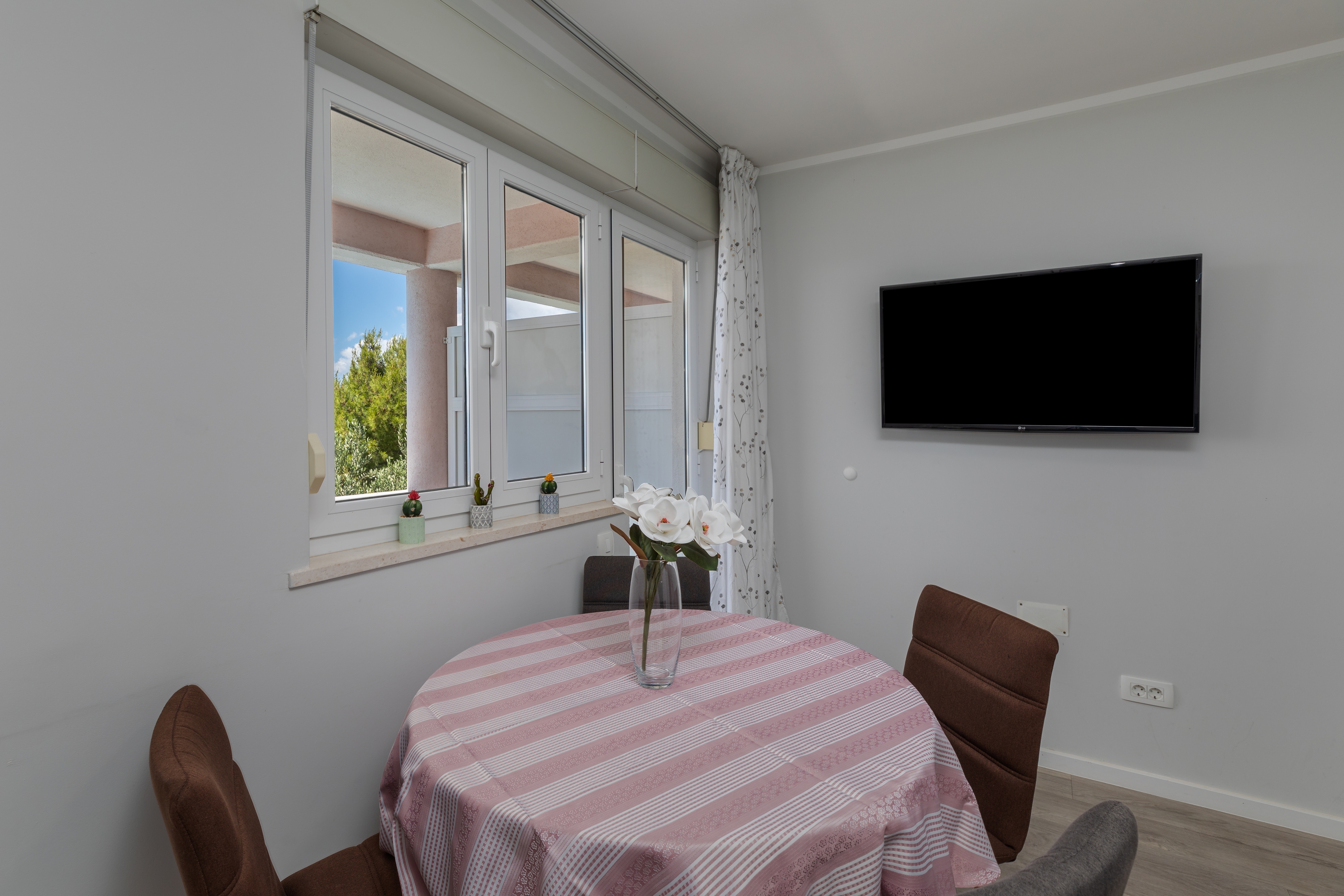 Top Omiš Mimice Top Omiš Mimice