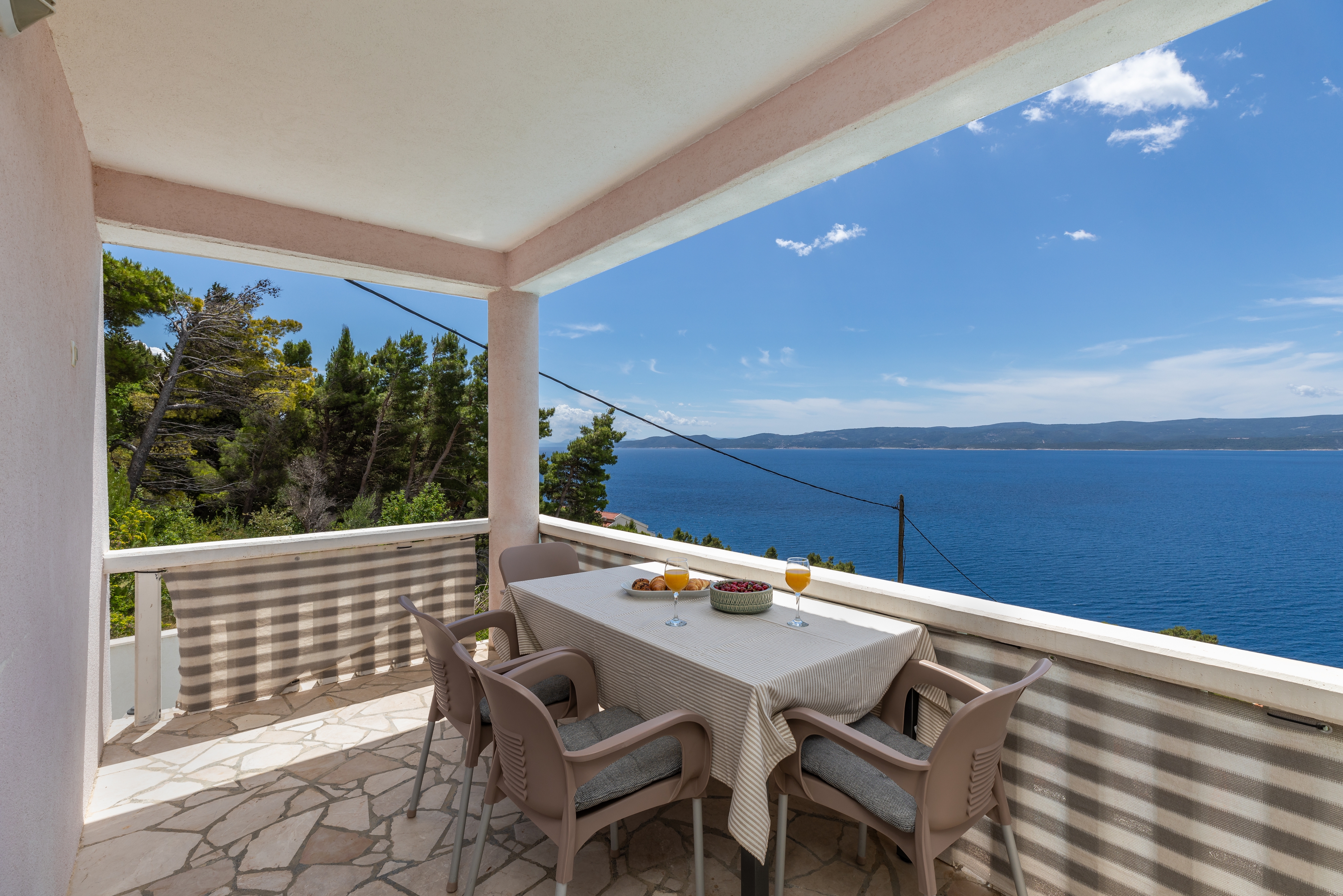 Two bedroom apartment with terrace and sea view Mimice (Omiš) (A-2754-b)