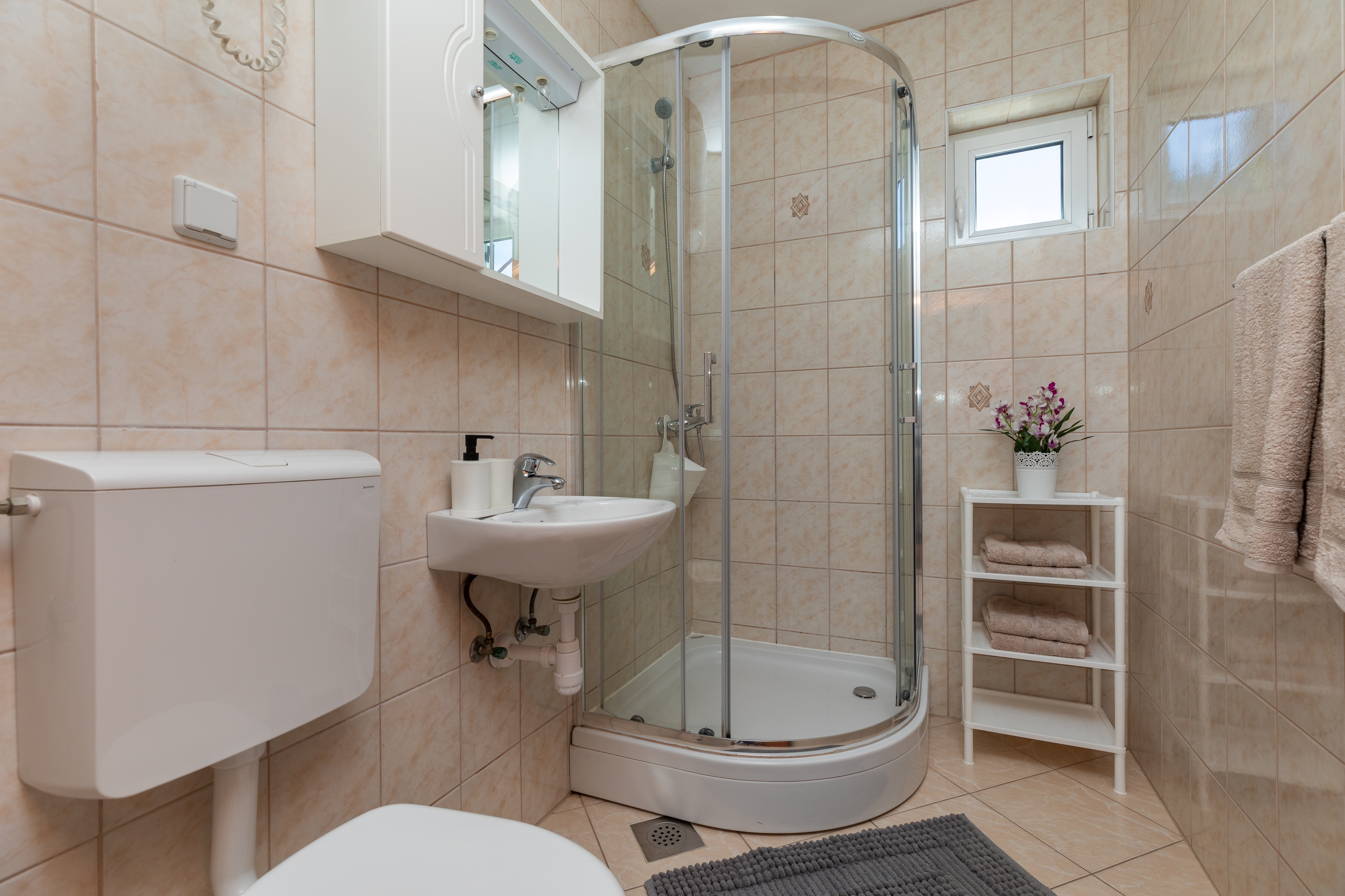 Two bedroom apartment with terrace and sea view Mimice, Omiš  A-c