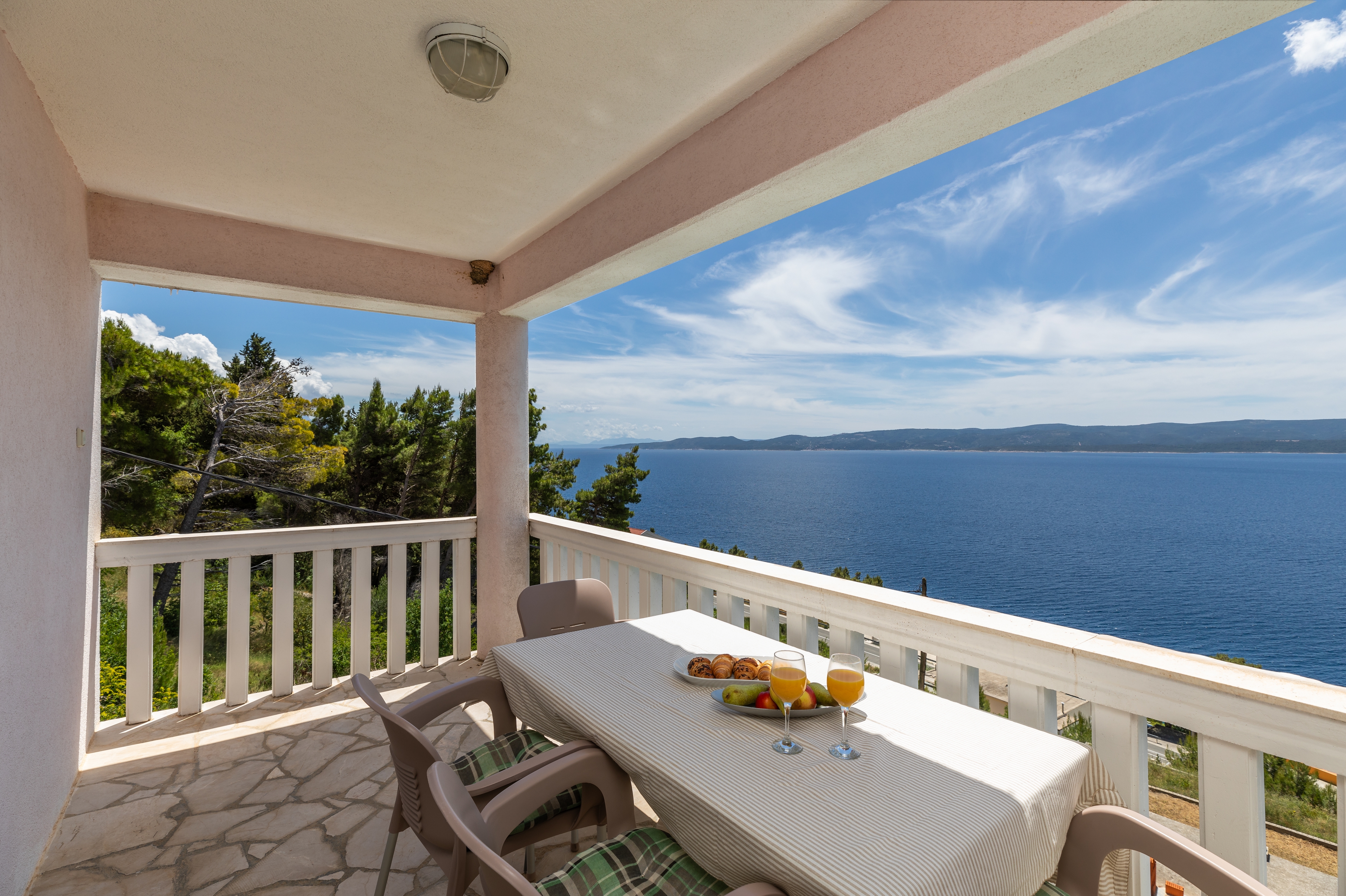 Two bedroom apartment with terrace and sea view Mimice, Omiš  A-c