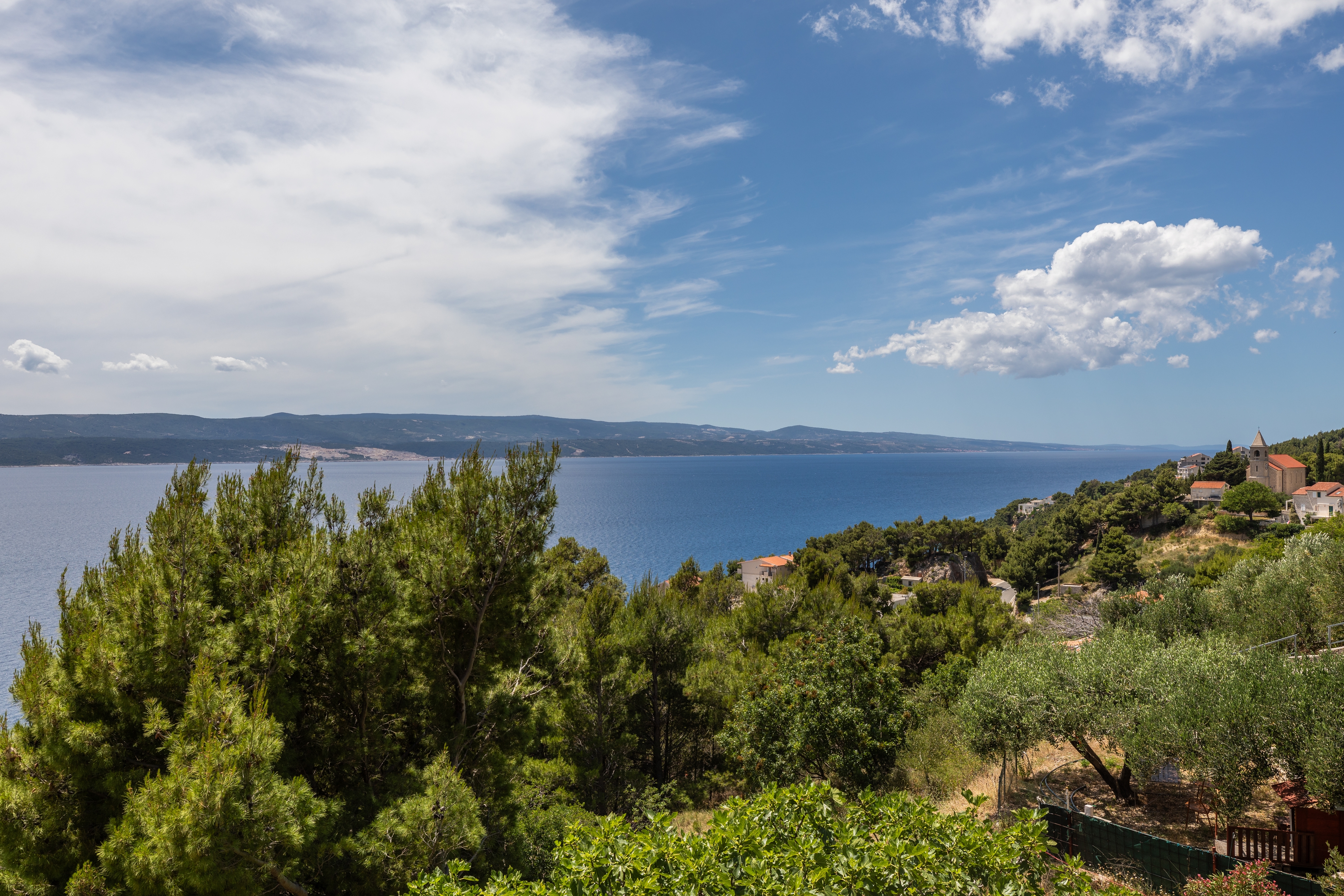 Two bedroom apartment with terrace and sea view Mimice, Omiš  A-d