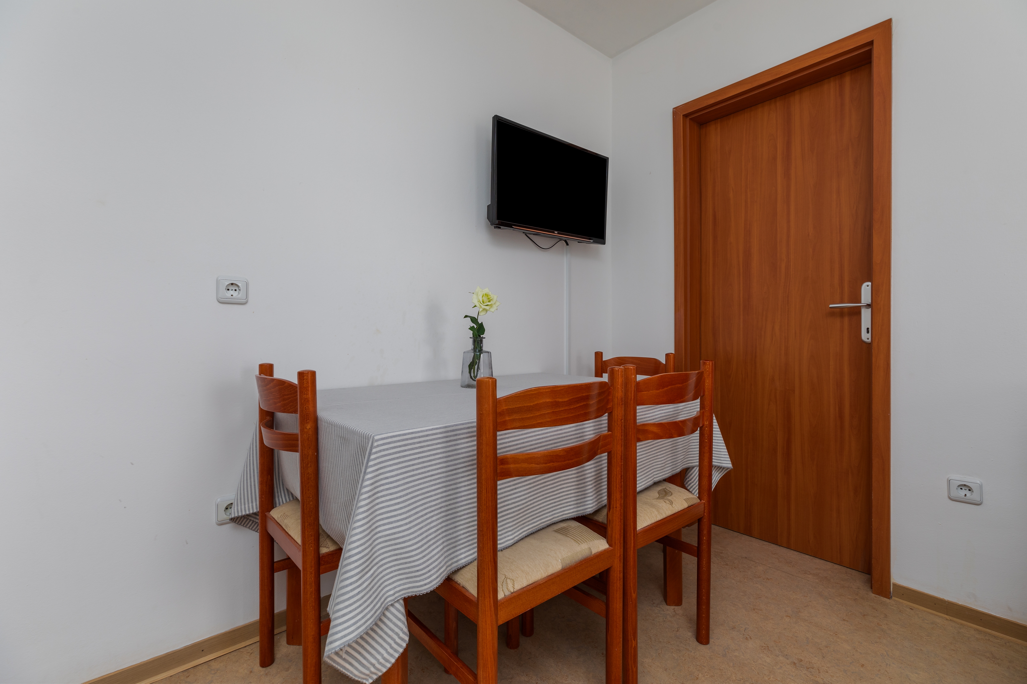 Top Omiš Mimice Top Omiš Mimice