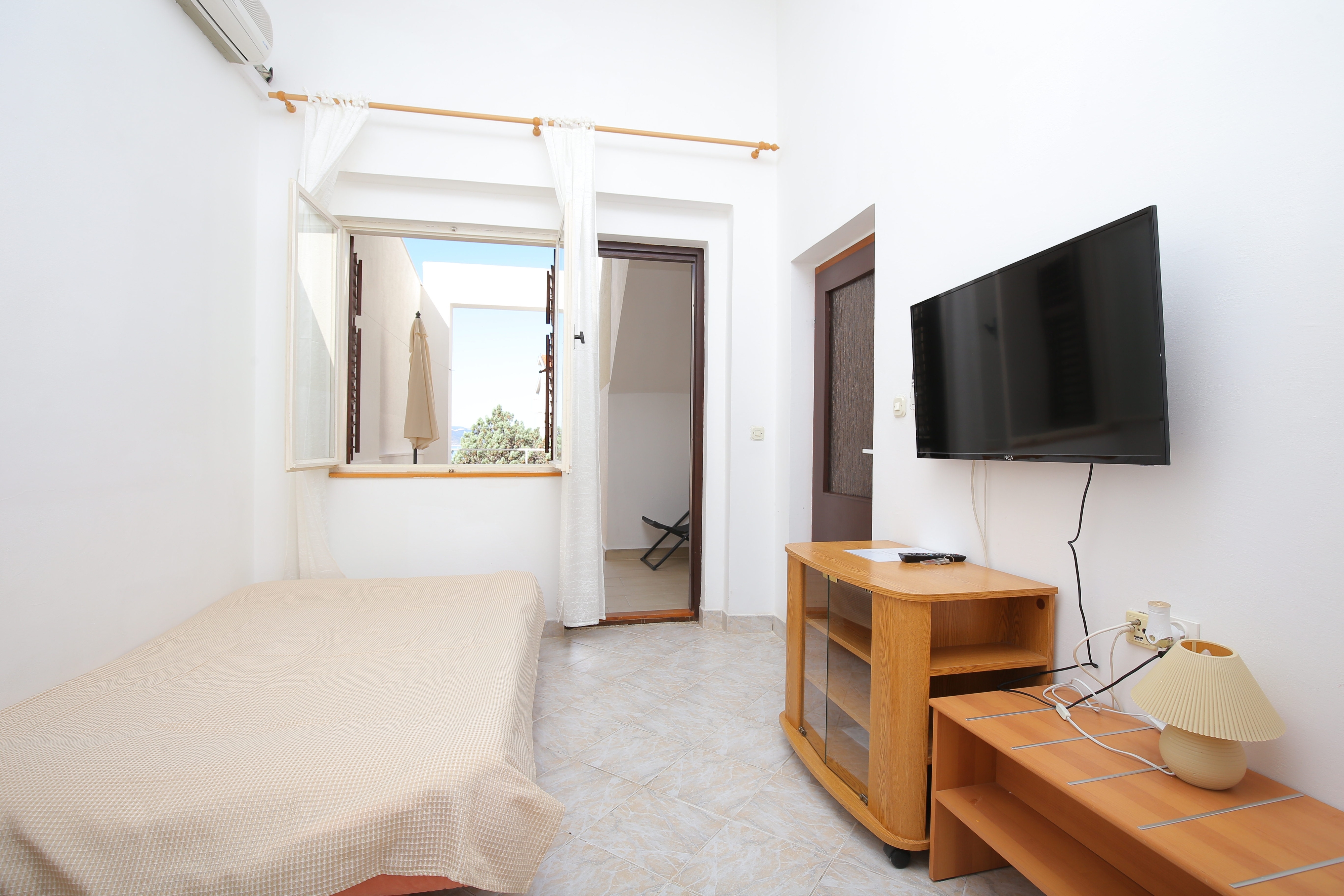 One bedroom apartment with terrace and sea view Baška Voda, Makarska (A-2756-d)