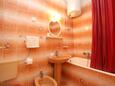 Ванная комната 2 Baška Voda, Ванная комната 2 в размещении типа apartment, WiFi.
