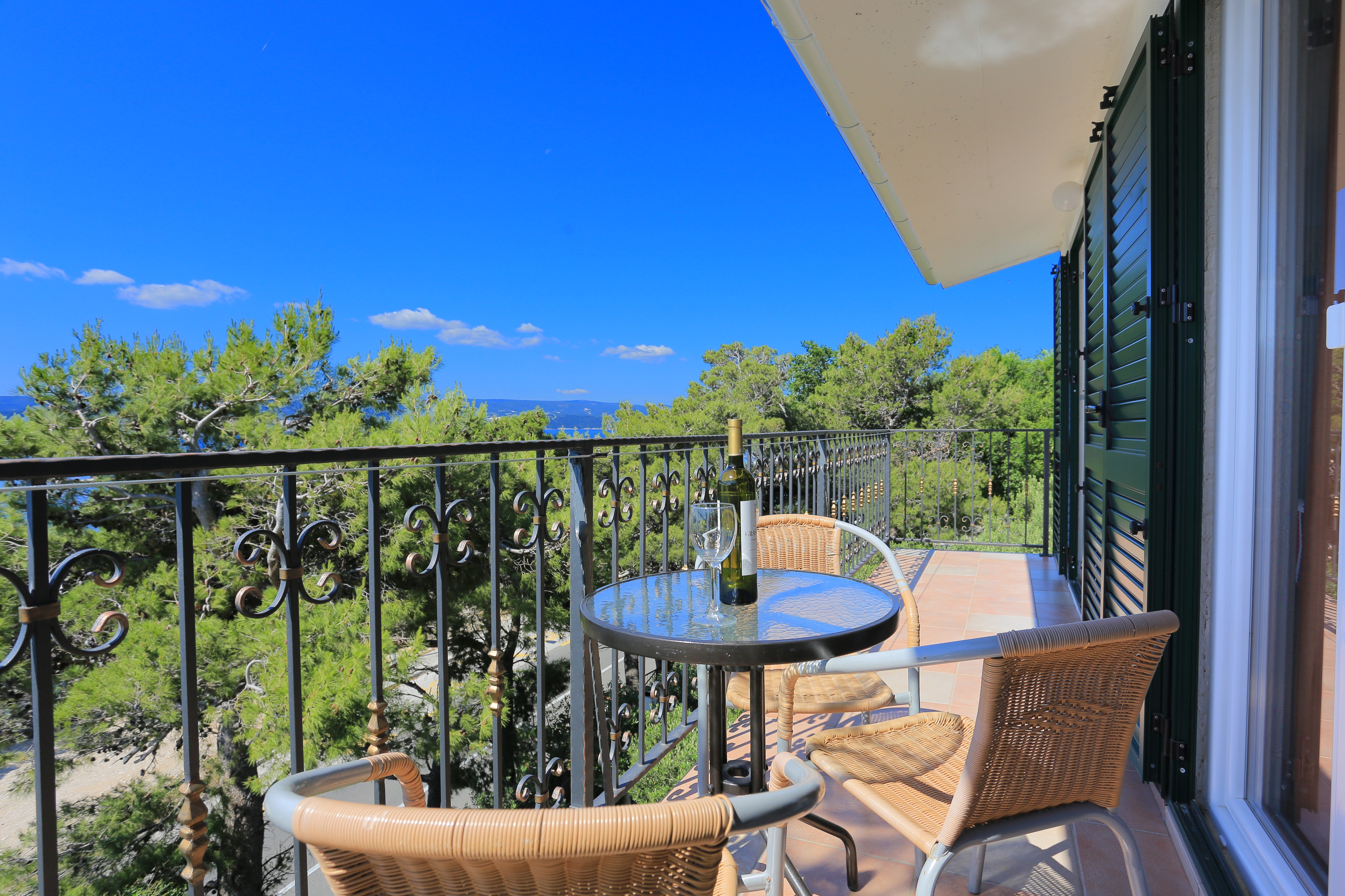 Two bedroom apartment near beach Lokva Rogoznica, Omiš  A-a