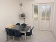 Sala da pranzo Stanići, Sala da pranzo nell'alloggi del tipo apartment, condizionatore disponibile e WiFi.