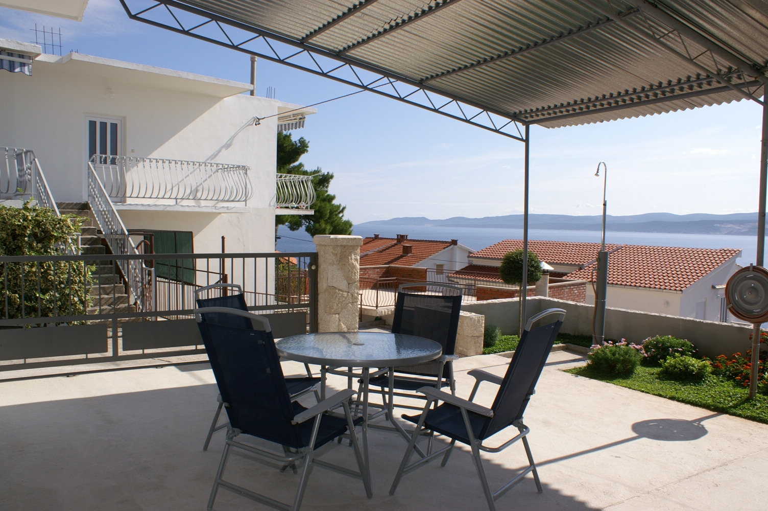 Two bedroom apartment with terrace and sea view Stanići, Omiš (A-2763-a) Two bedroom apartment with terrace and sea view Stanići, Omiš (A-2763-a)