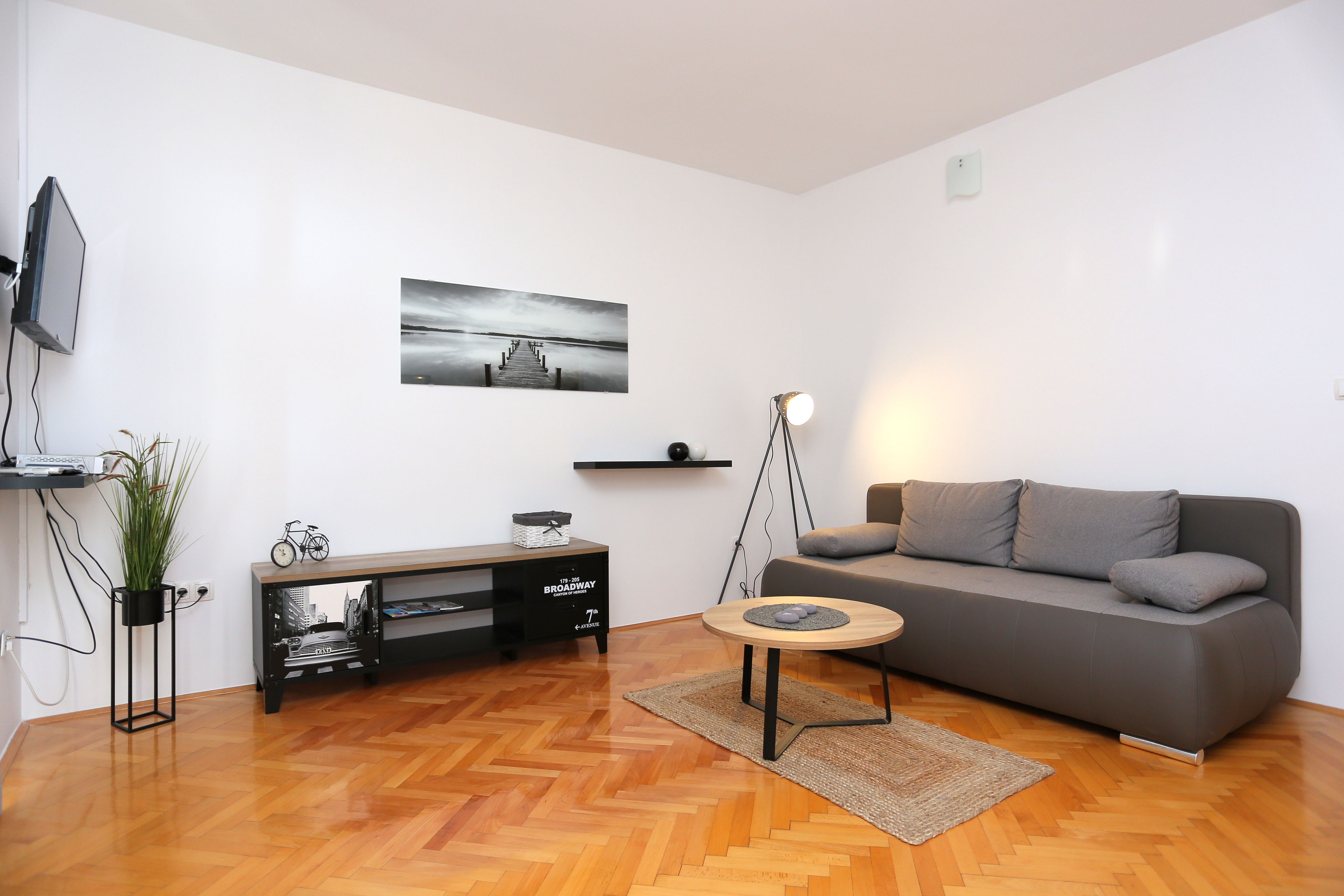 Two bedroom apartment with terrace and sea view Stanići, Omiš (A-2764-a) Two bedroom apartment with terrace and sea view Stanići, Omiš (A-2764-a)