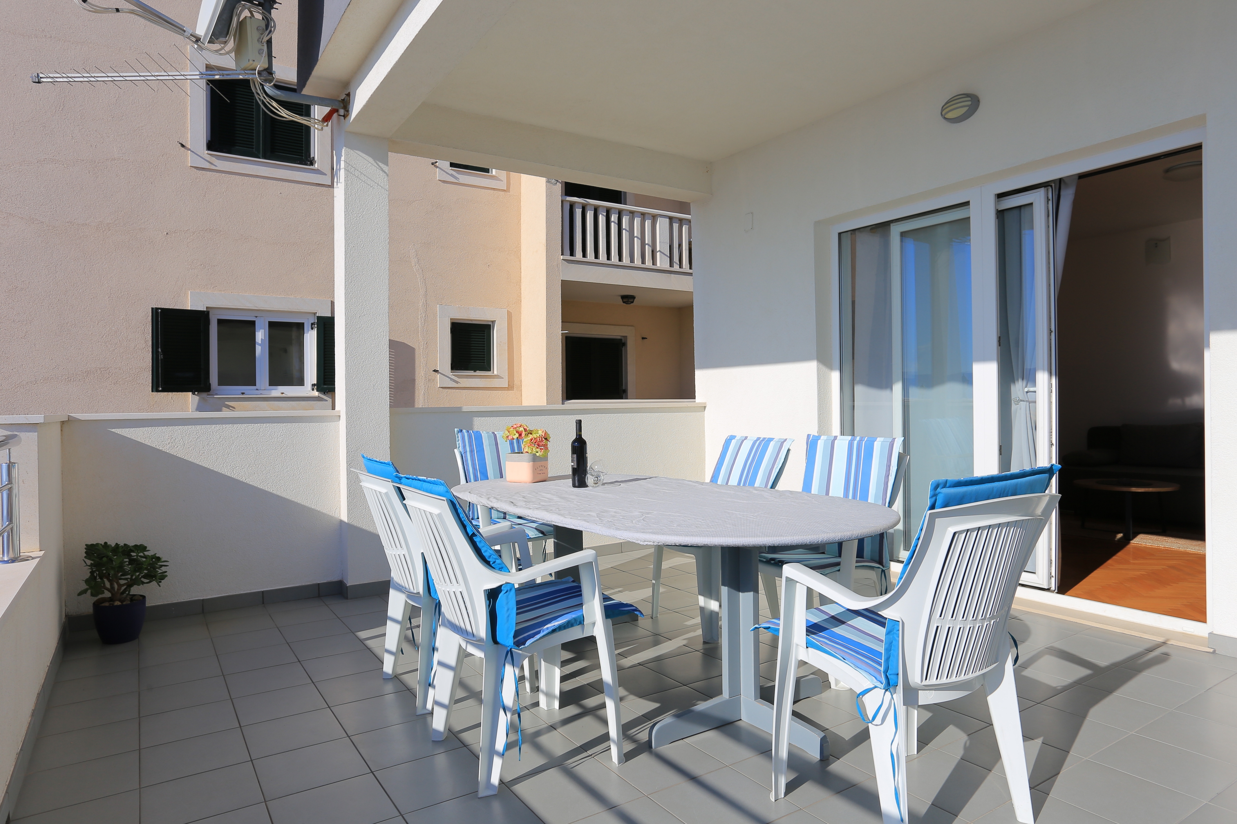 Two bedroom apartment with terrace and sea view Stanići, Omiš  A-a