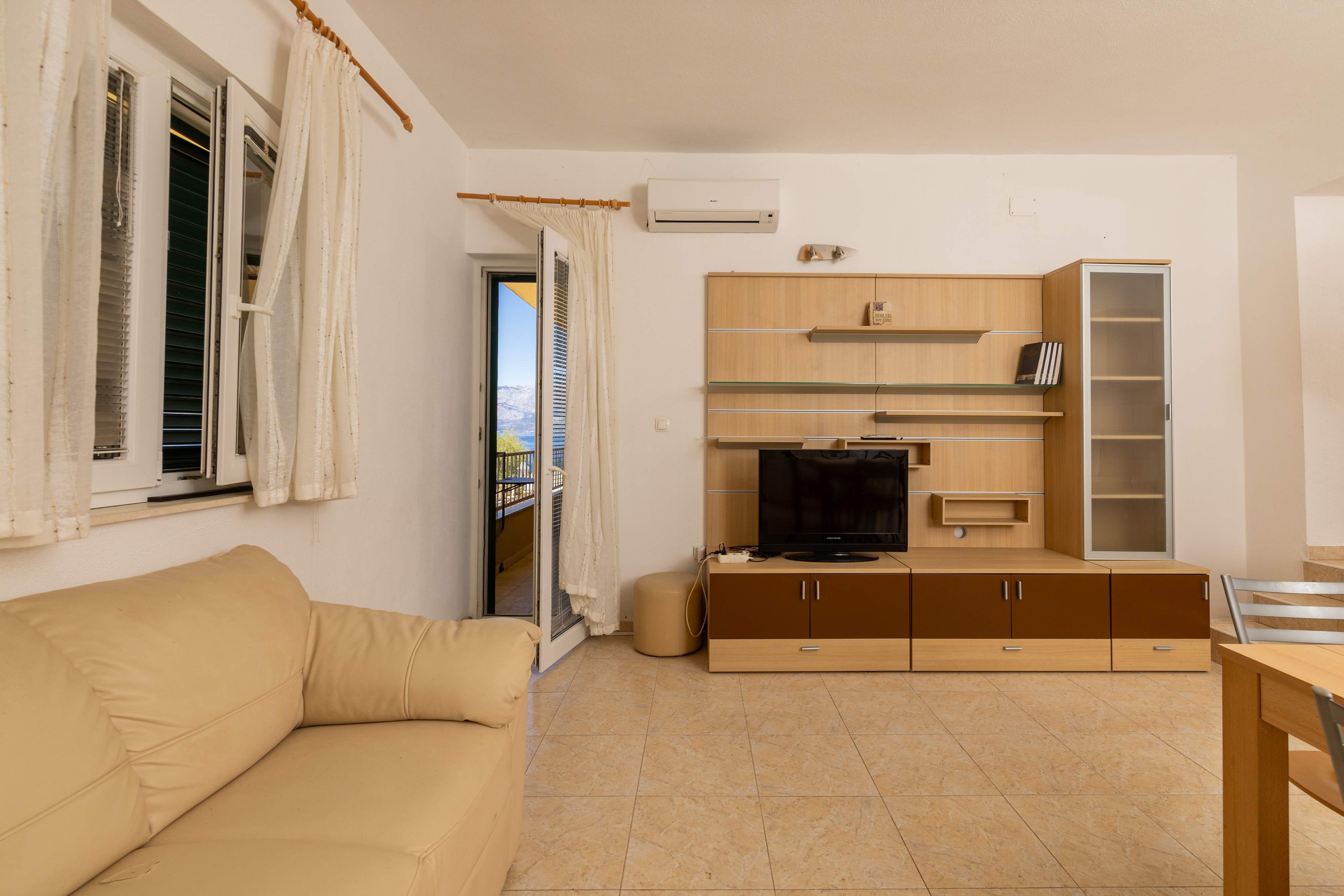 Appartement dune chambre prés de la plage Baie Mala Pogorila, Hvar (A-27650-b)