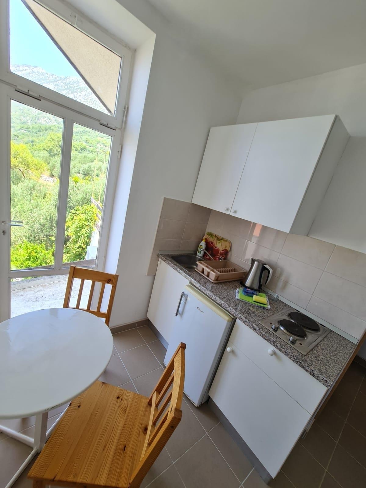 Appartement dune chambre avec le balcon et la vue sur le mer Zivogosce - Porat, Makarska (A-27658-a)