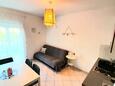 Dining room Podstrana, Dining room in the apartment, air condition available, (pet friendly) and WiFi.