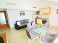 Podstrana, Столовая в размещении типа apartment, доступный кондиционер, Домашние животные допускаются и WiFi.