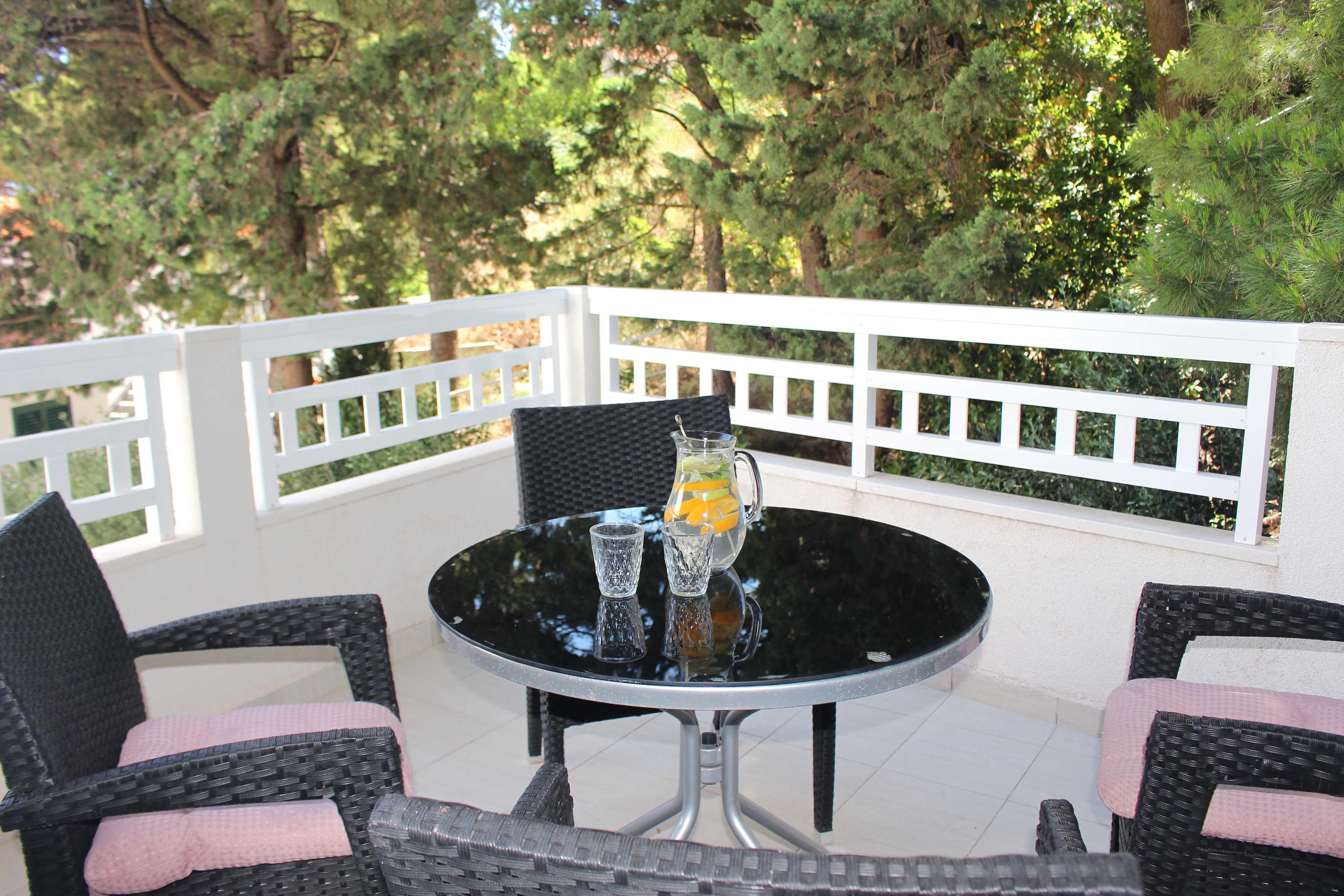 Two bedroom apartment near beach Mimice, Omiš (A-2774-c)