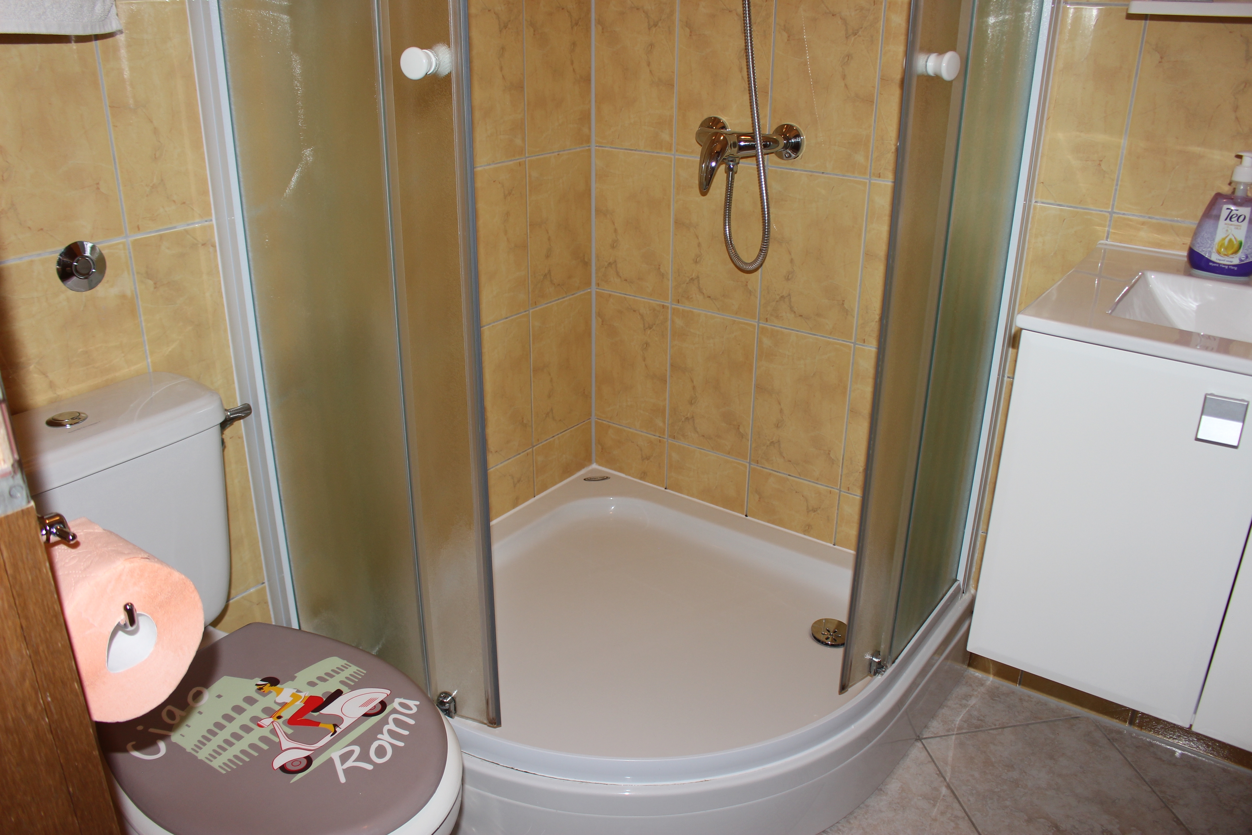 One bedroom apartment near beach Mimice, Omiš (A-2774-d)