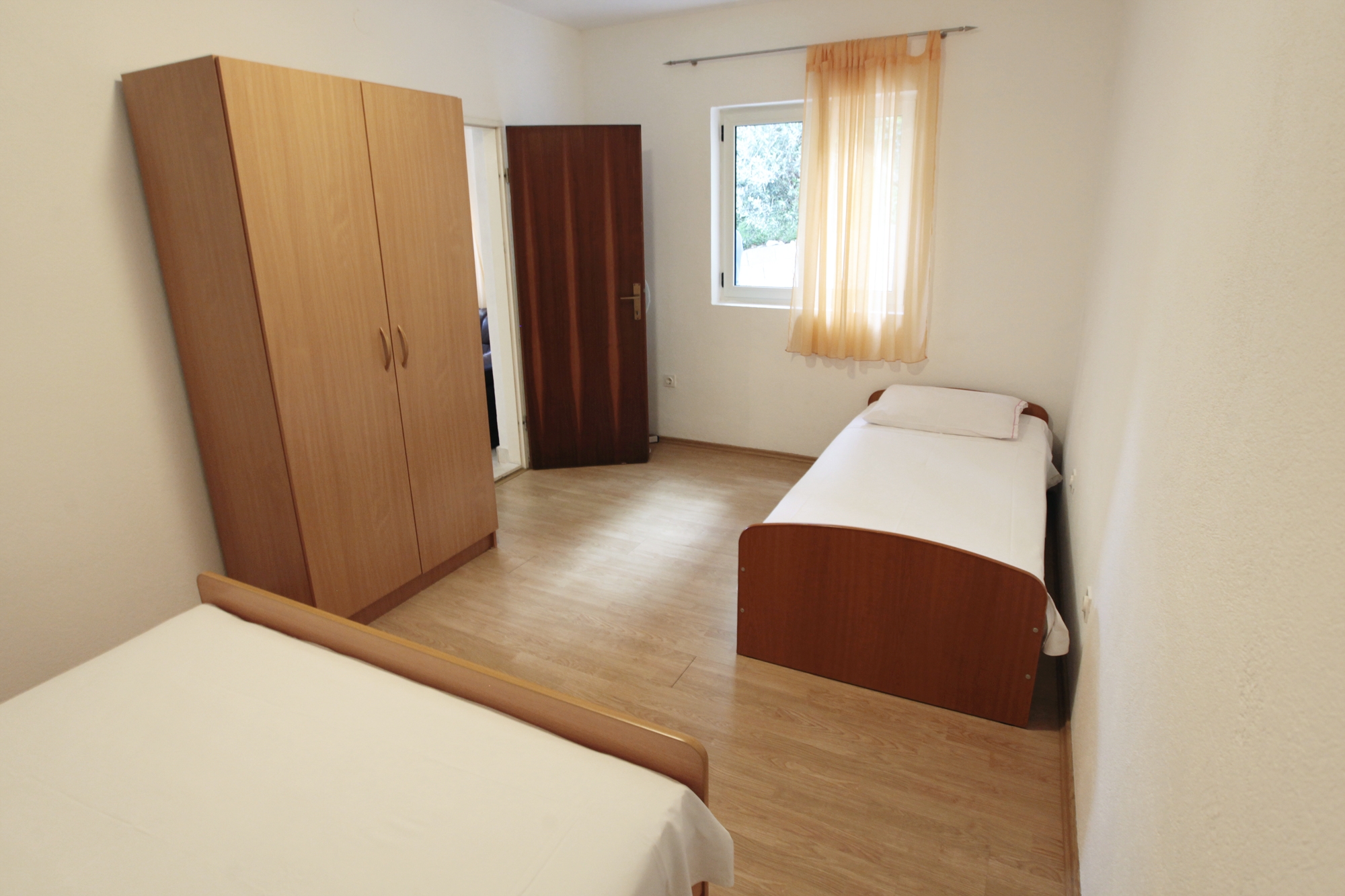 One bedroom apartment near beach Mimice, Omiš (A-2774-d)