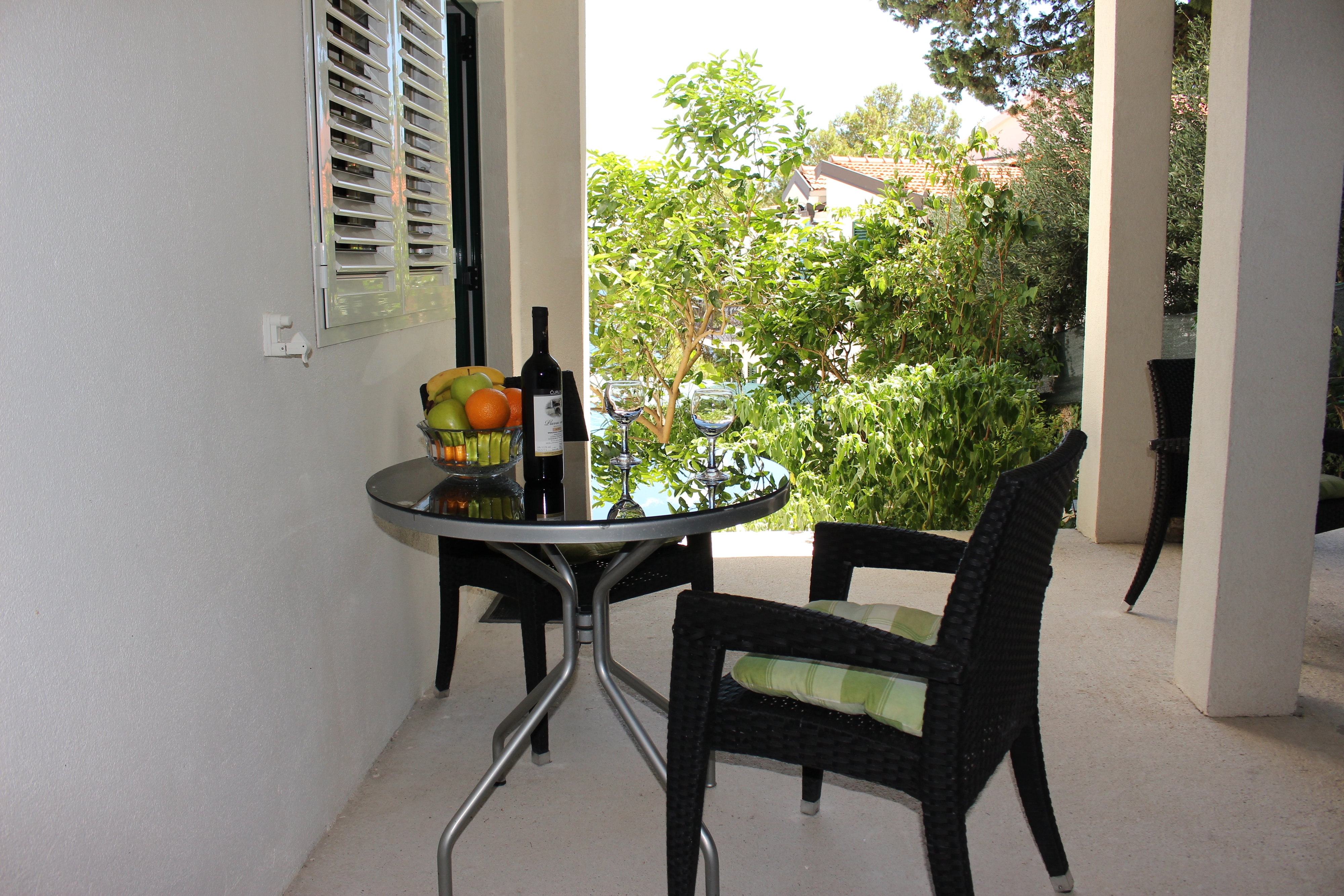 One bedroom apartment near beach Mimice, Omiš (A-2774-d)