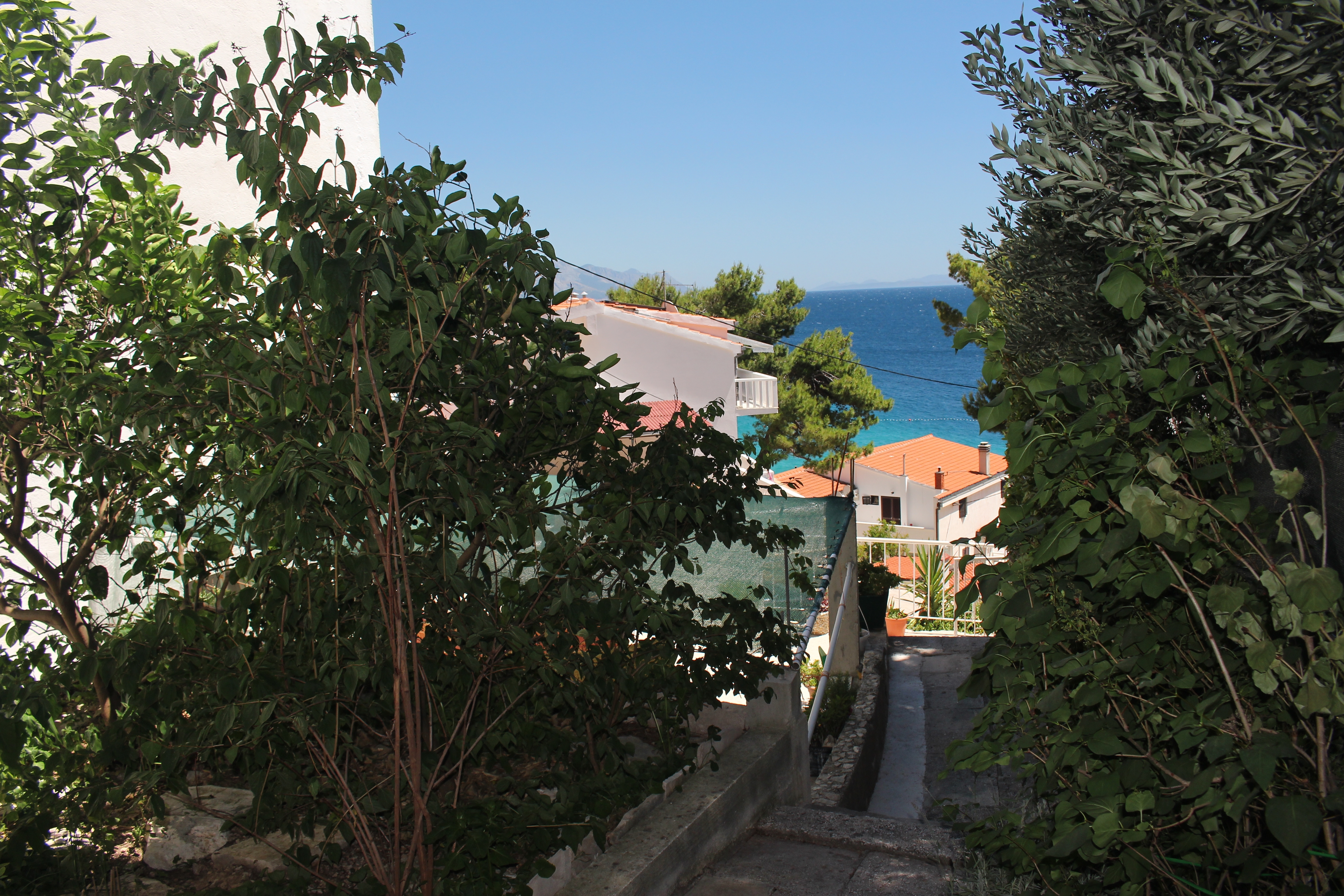 One bedroom apartment near beach Mimice, Omiš (A-2774-d)