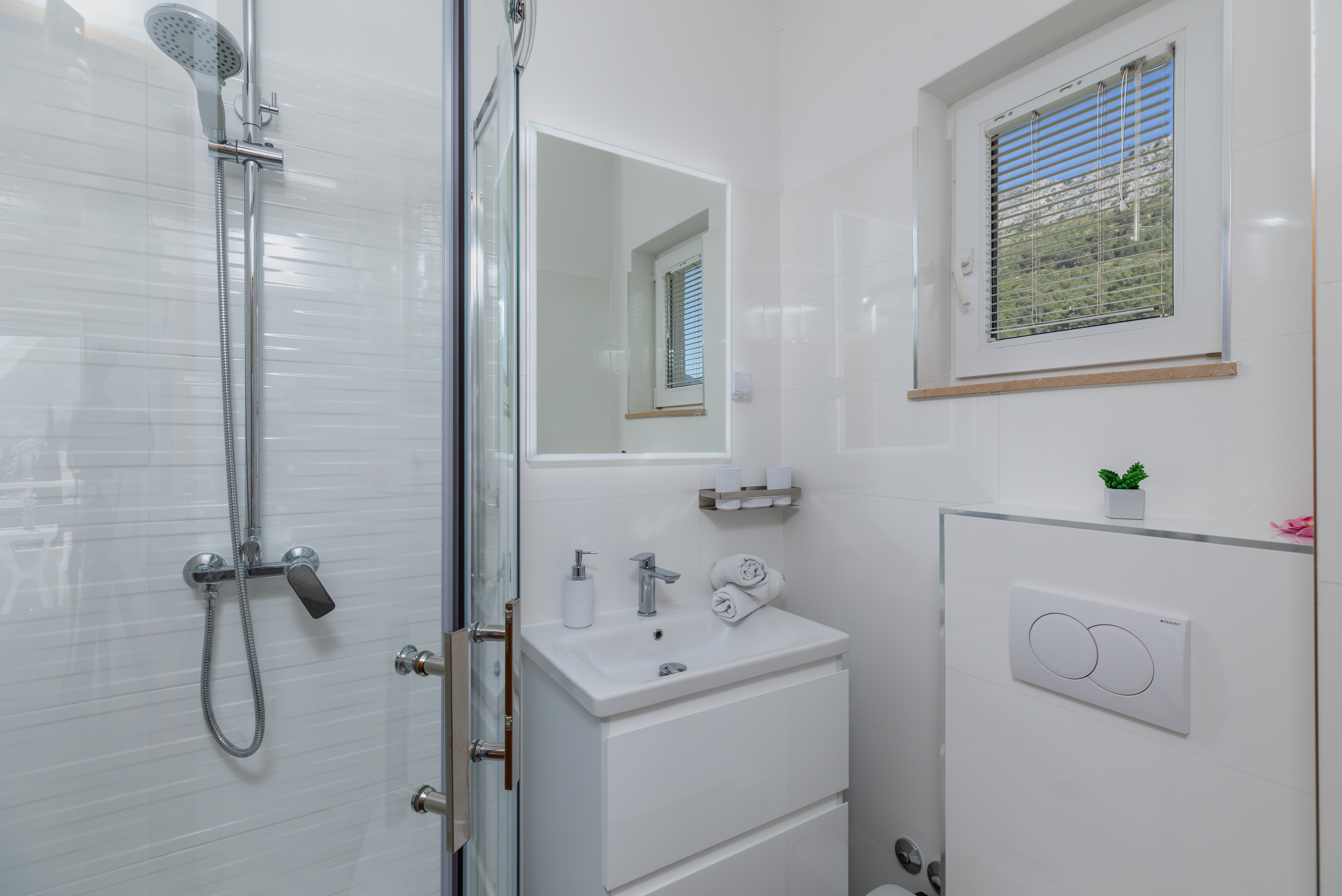 One bedroom apartment with terrace and sea view Duće, Omiš  A-b