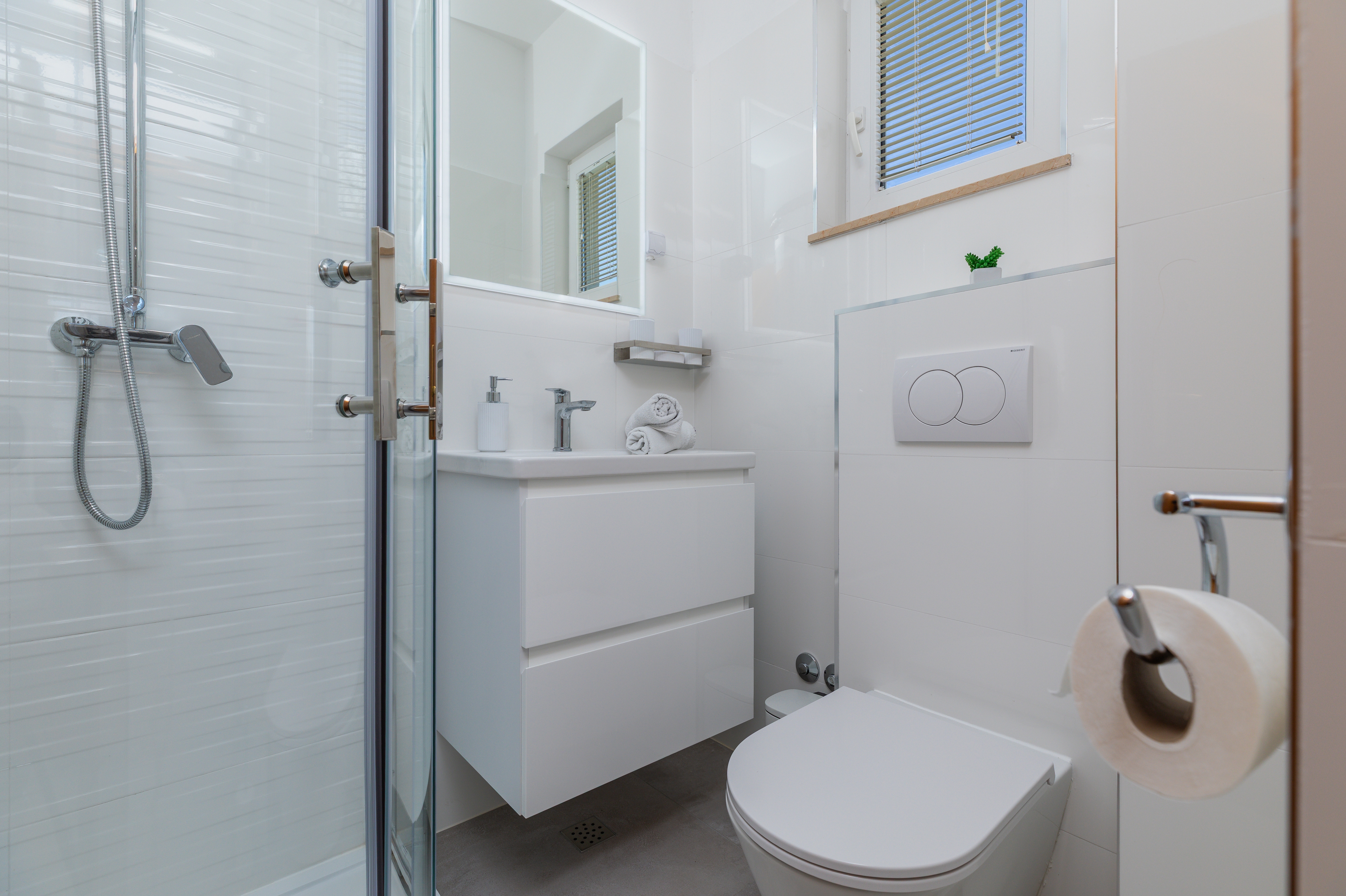One bedroom apartment with terrace and sea view Duće, Omiš  A-b