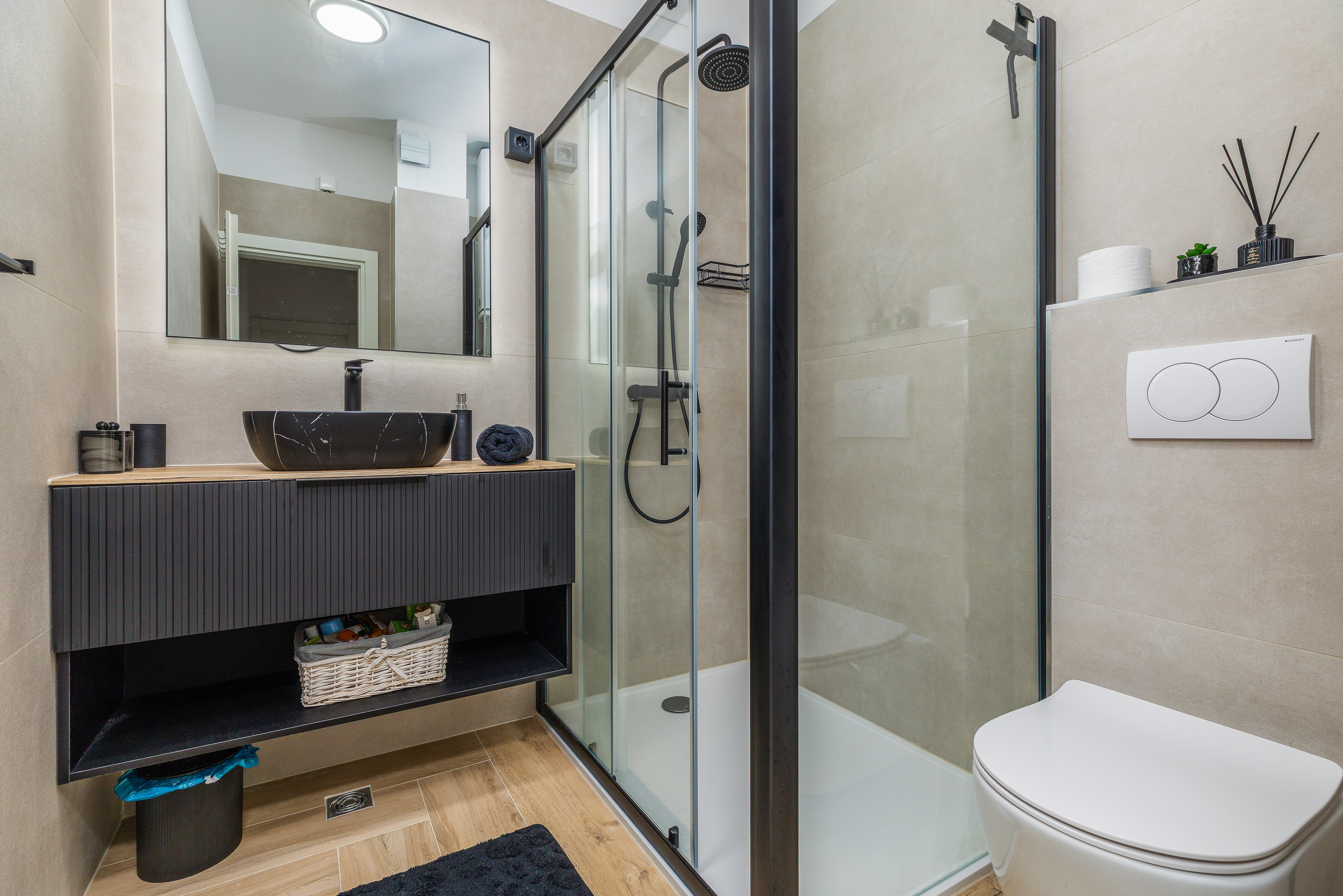 Two bedroom apartment with terrace and sea view Duće, Omiš  A-c