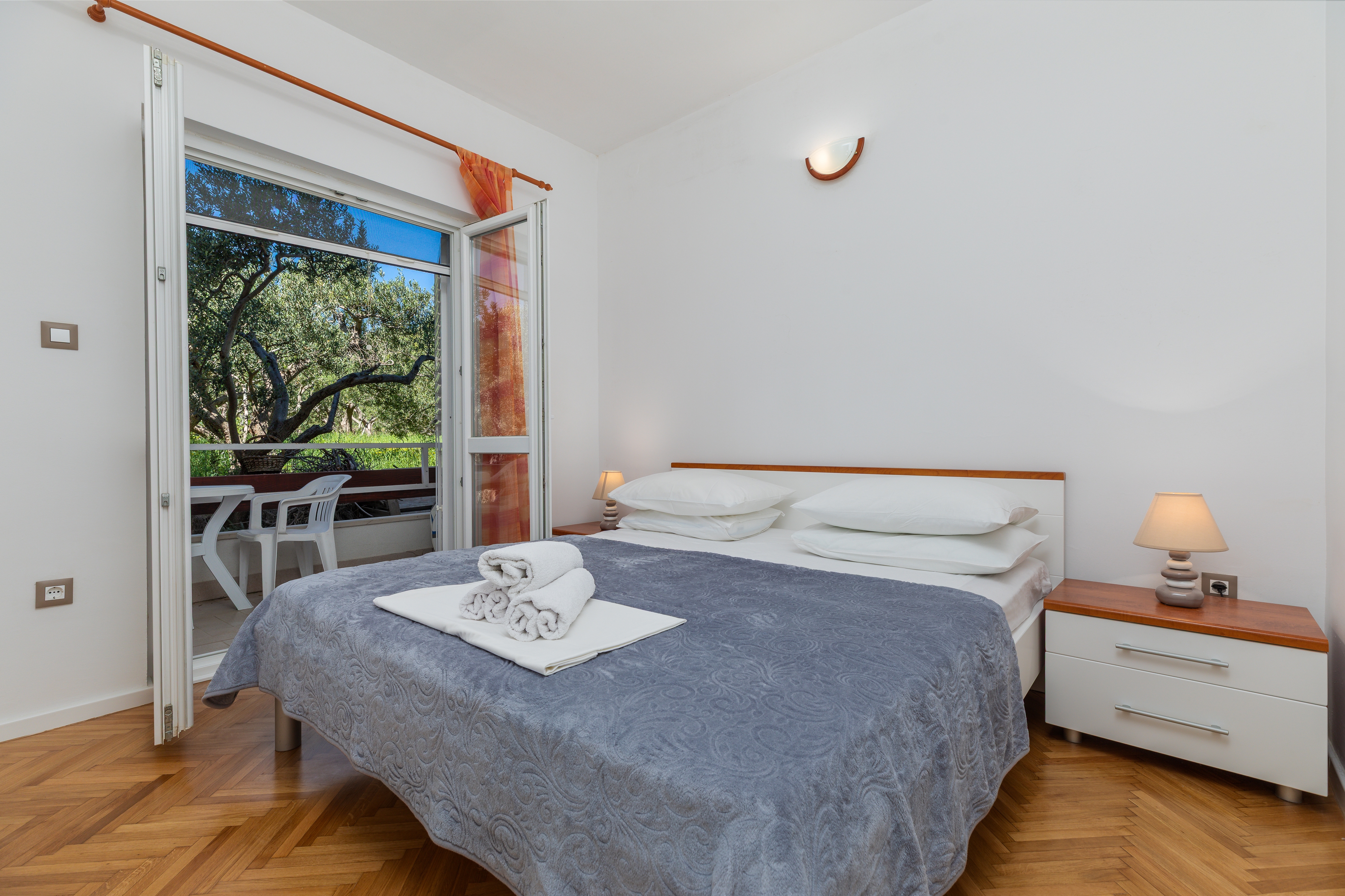 Two bedroom apartment with terrace and sea view Duće, Omiš  A-c