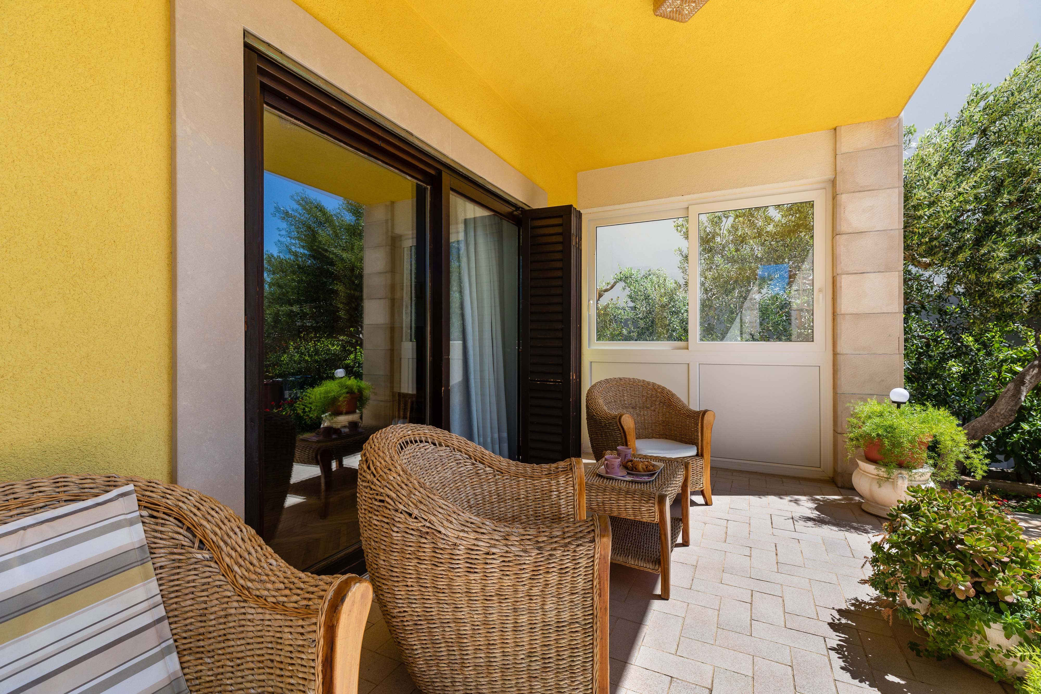 Two bedroom apartment with terrace and sea view Duće, Omiš  A-c
