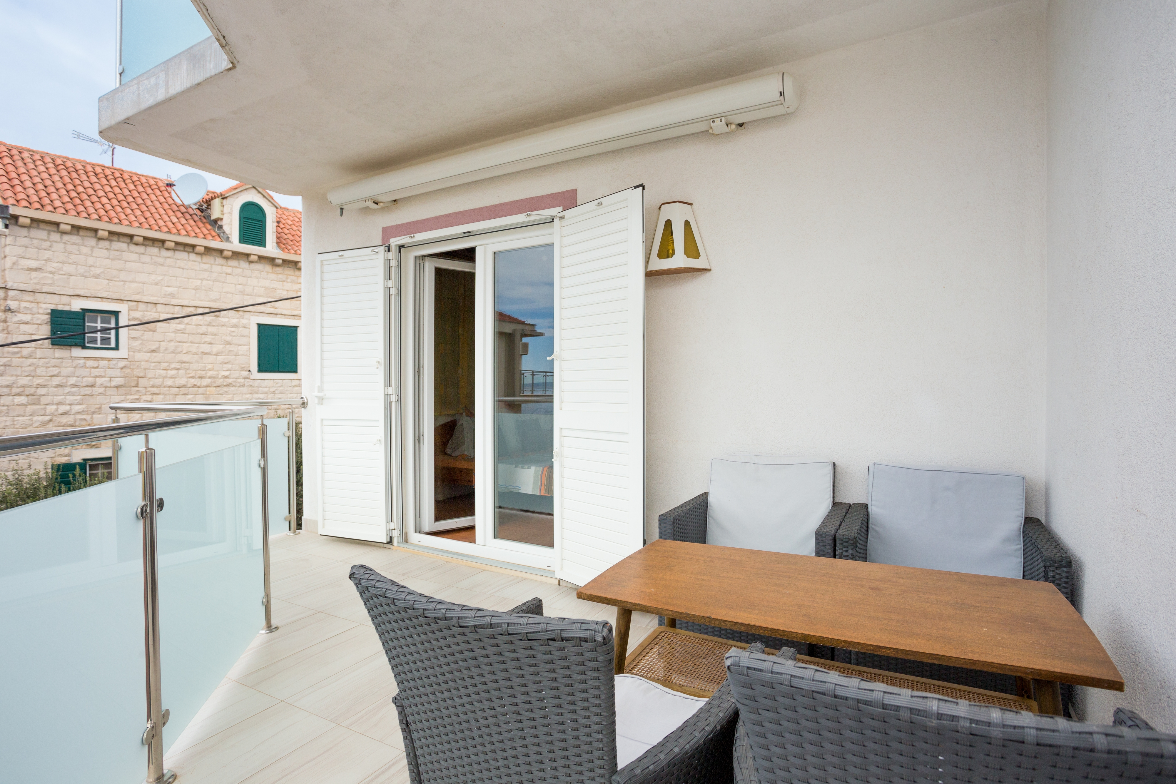 One bedroom apartment with terrace and sea view Nemira, Omiš  A-b